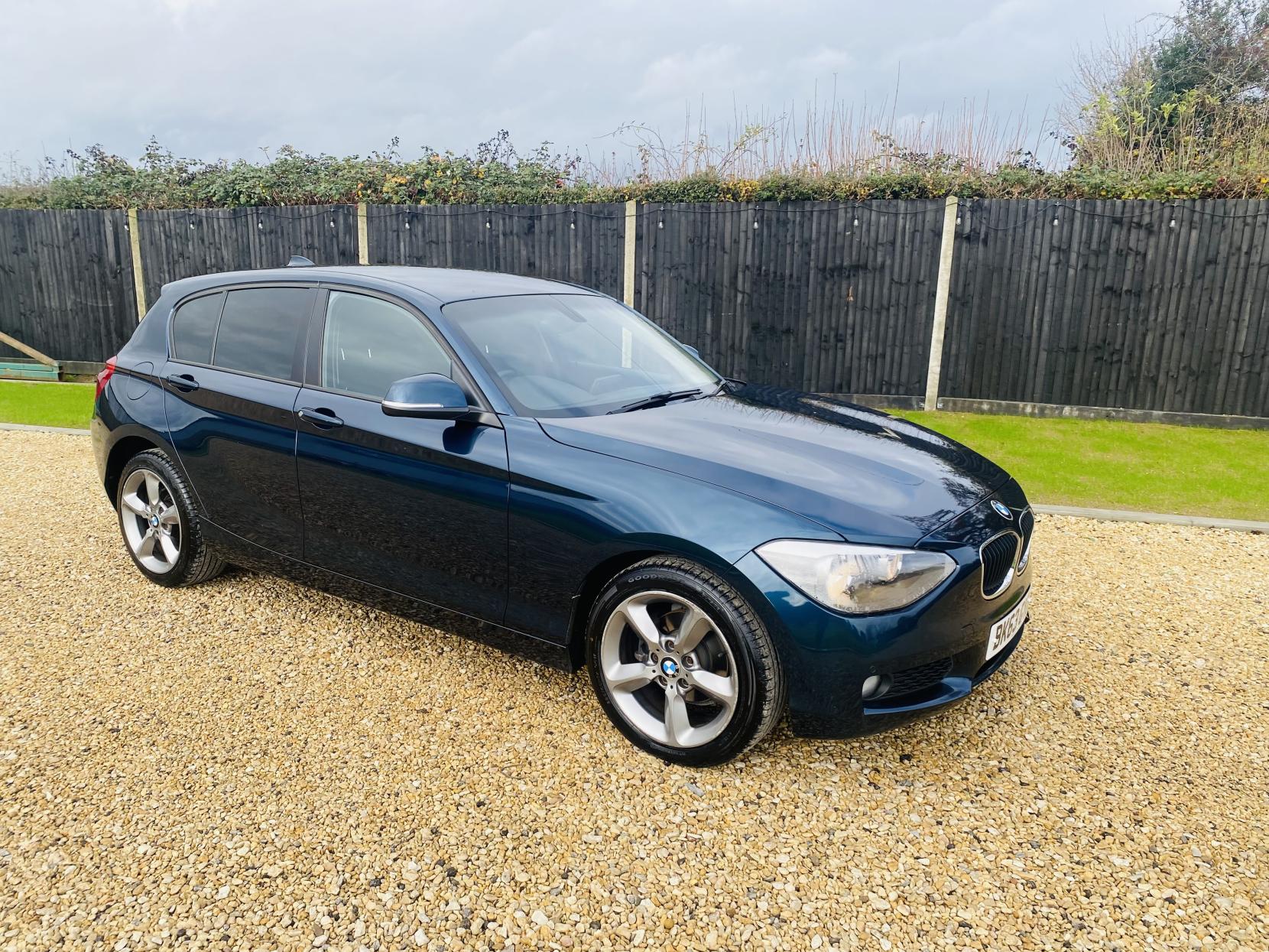 BMW 1 Series 2.0 116d SE Hatchback 5dr Diesel Manual Euro 5 (s/s) (116 ps)