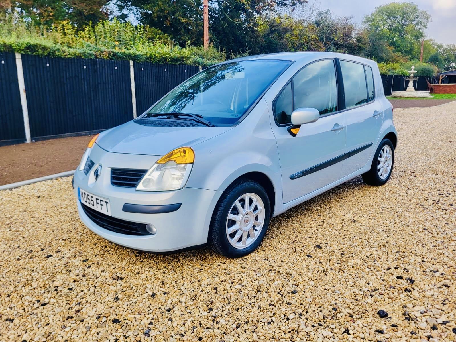 Renault Modus 1.6 16v Dynamique Hatchback 5dr Petrol Automatic (185 g/km, 110 bhp)