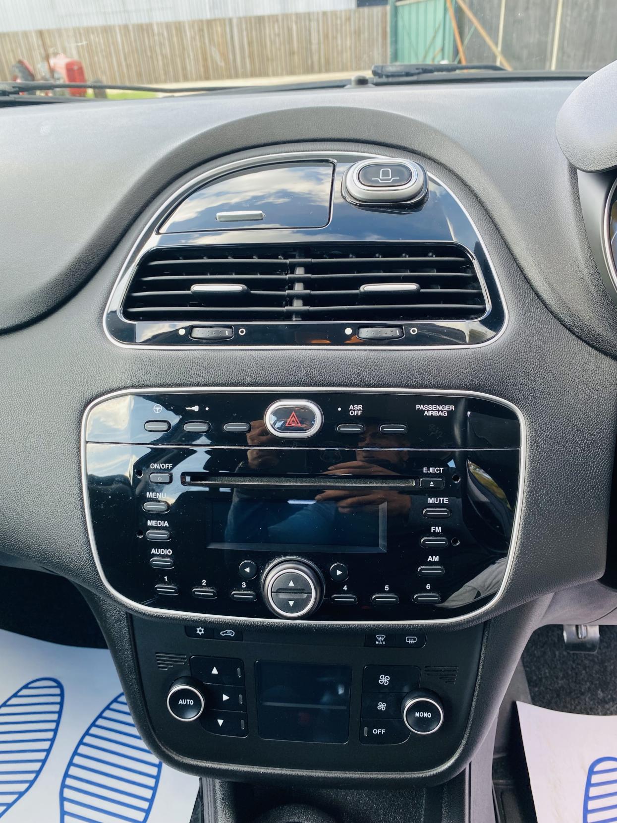 Fiat Punto 1.2 Easy + Hatchback 5dr Petrol Euro 6 (69 bhp)