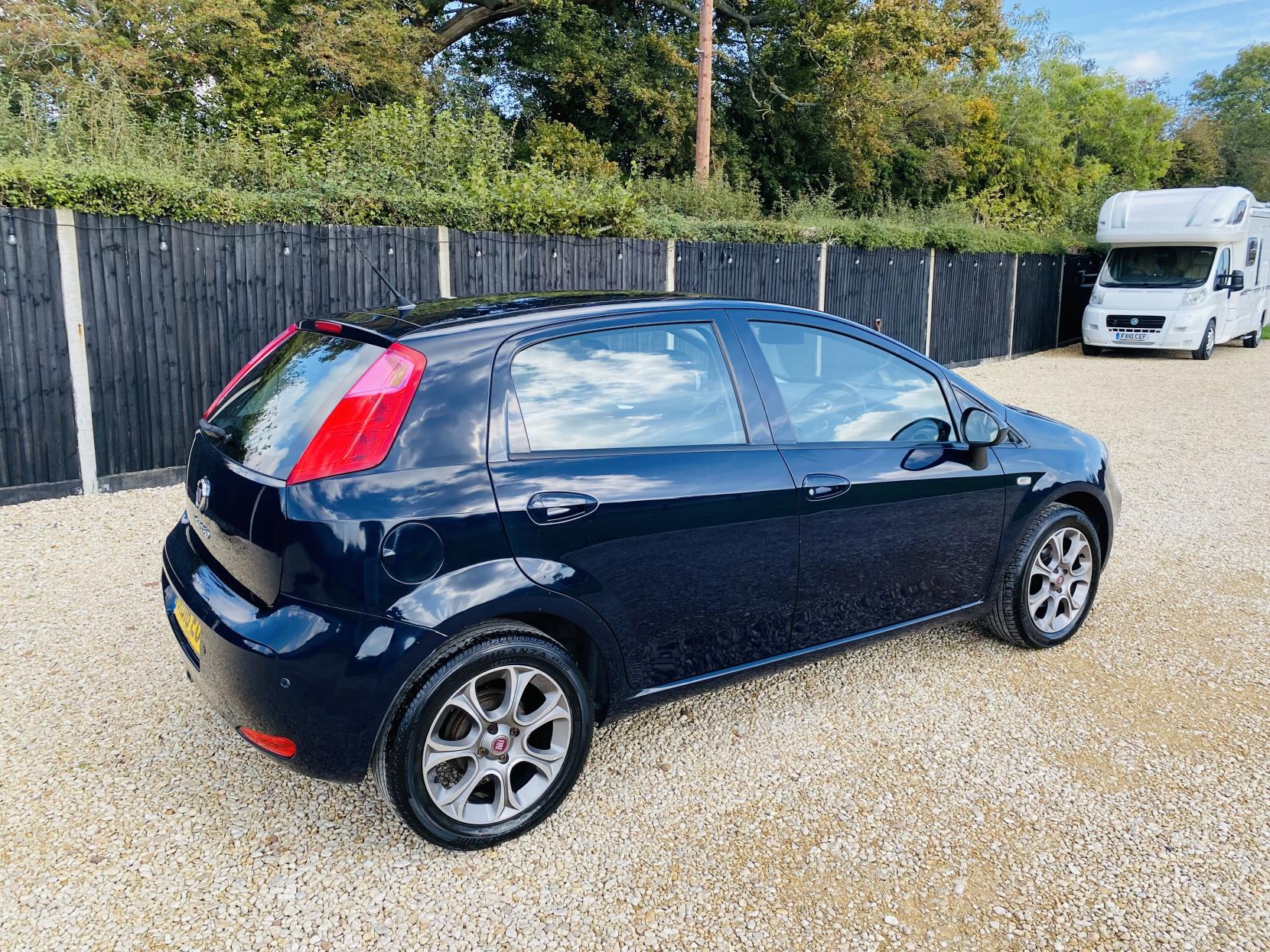 Fiat Punto 1.2 Easy + Hatchback 5dr Petrol Euro 6 (69 bhp)