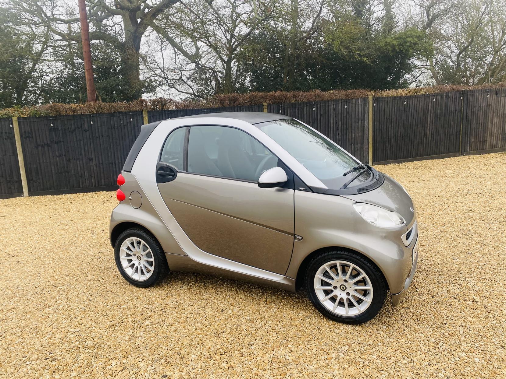 Smart fortwo 1.0 Passion Coupe 2dr Petrol SoftTouch Euro 5 (84 bhp)