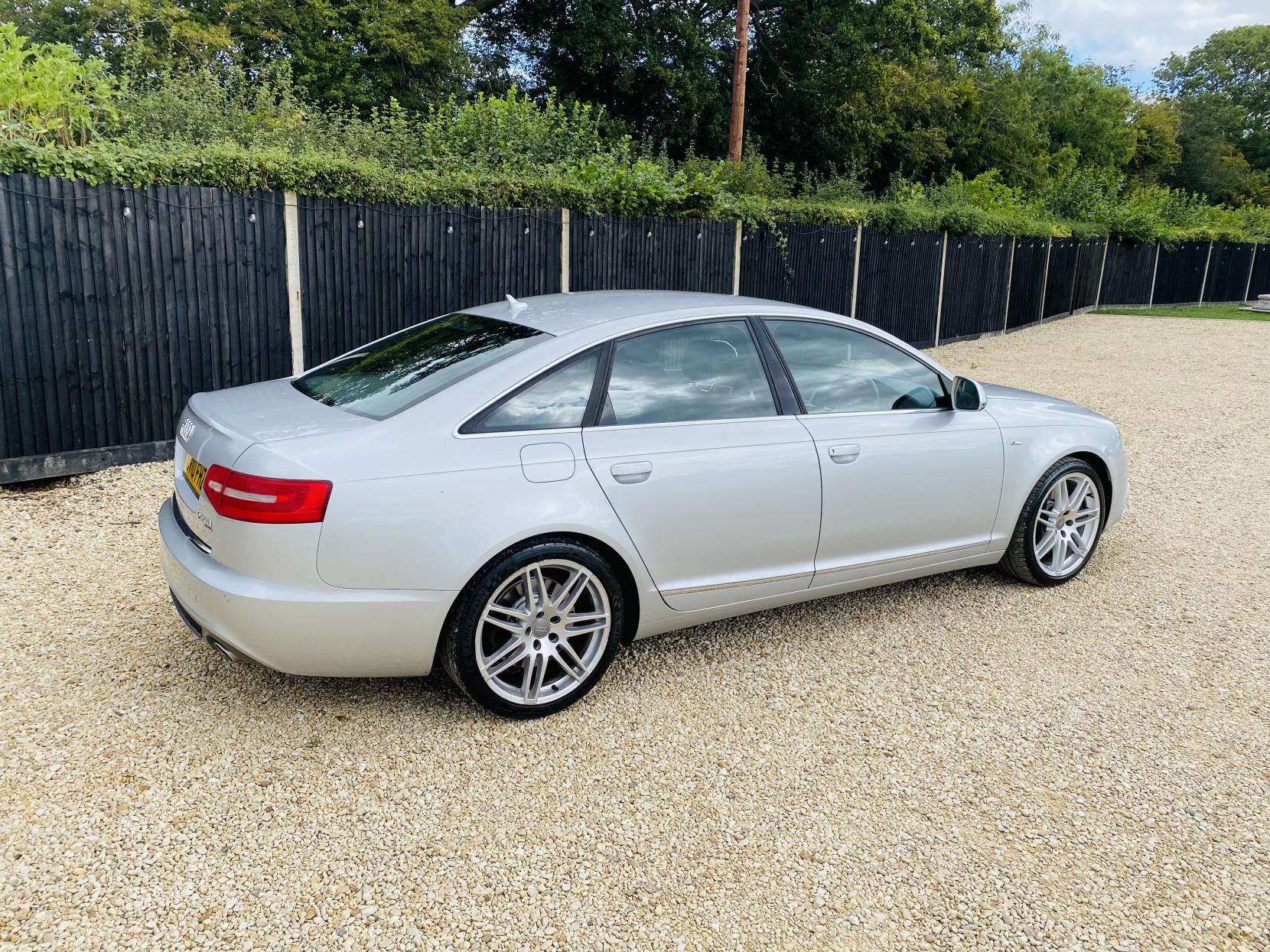 Audi A6 Saloon 2.7 TDI V6 Le Mans Saloon 4dr Diesel Tiptronic quattro Euro 5 (190 ps)