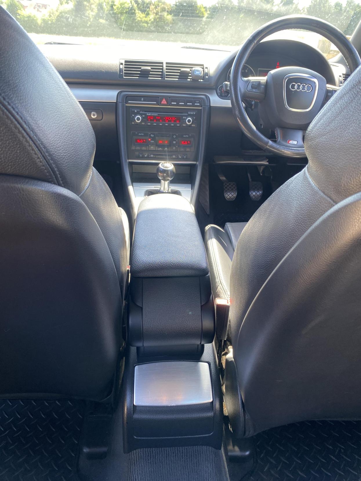 Audi A4 2.0 TFSI S line Special Edition Saloon 4dr Petrol Manual (192 g/km, 217 bhp)
