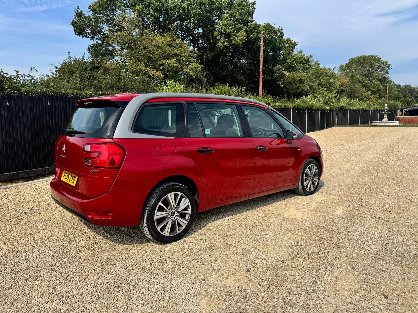 Citroen Grand C4 Picasso 1.6 e-HDi Exclusive MPV 5dr Diesel ETG6 Euro 5 (s/s) (115 ps)