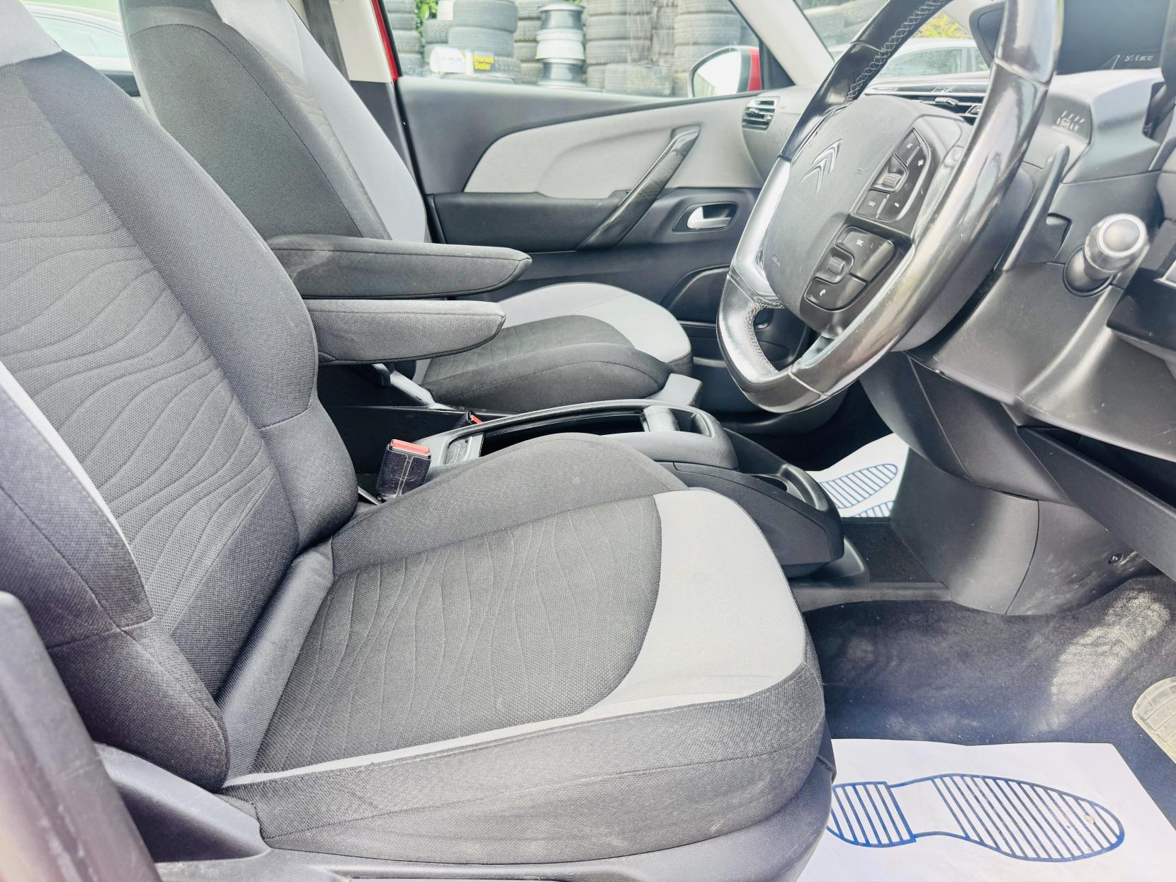 Citroen Grand C4 Picasso 1.6 e-HDi Exclusive MPV 5dr Diesel ETG6 Euro 5 (s/s) (115 ps)