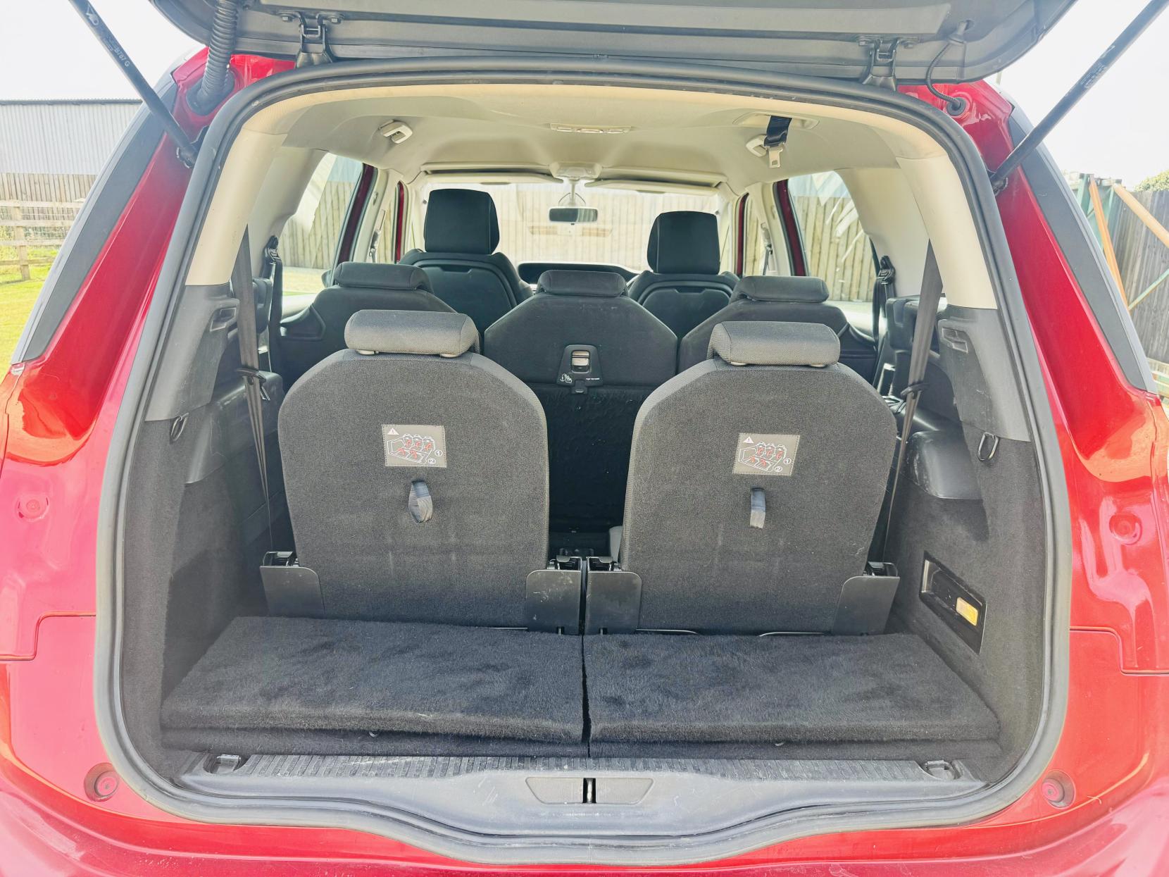 Citroen Grand C4 Picasso 1.6 e-HDi Exclusive MPV 5dr Diesel ETG6 Euro 5 (s/s) (115 ps)