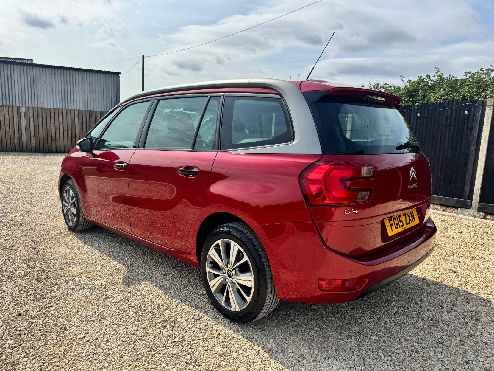 Citroen Grand C4 Picasso 1.6 e-HDi Exclusive MPV 5dr Diesel ETG6 Euro 5 (s/s) (115 ps)