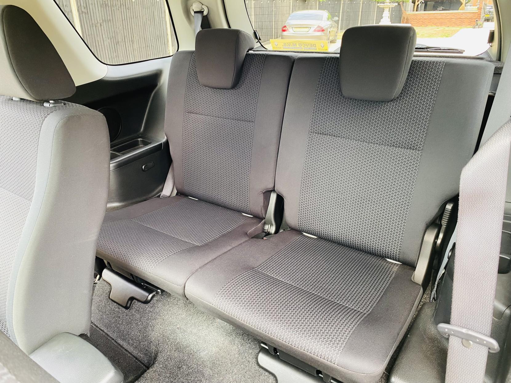 Suzuki Grand Vitara 2.4 VVT SZ4 SUV 3dr Petrol Manual 4WD Euro 5 (169 ps)