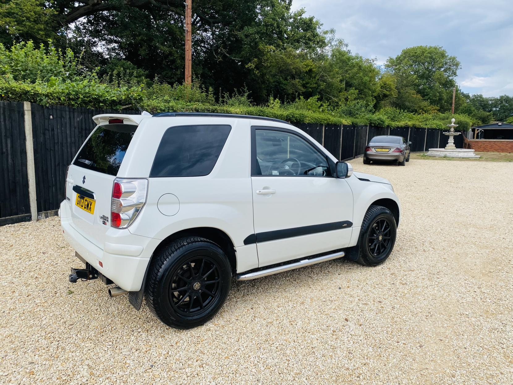 Suzuki Grand Vitara 2.4 VVT SZ4 SUV 3dr Petrol Manual 4WD Euro 5 (169 ps)