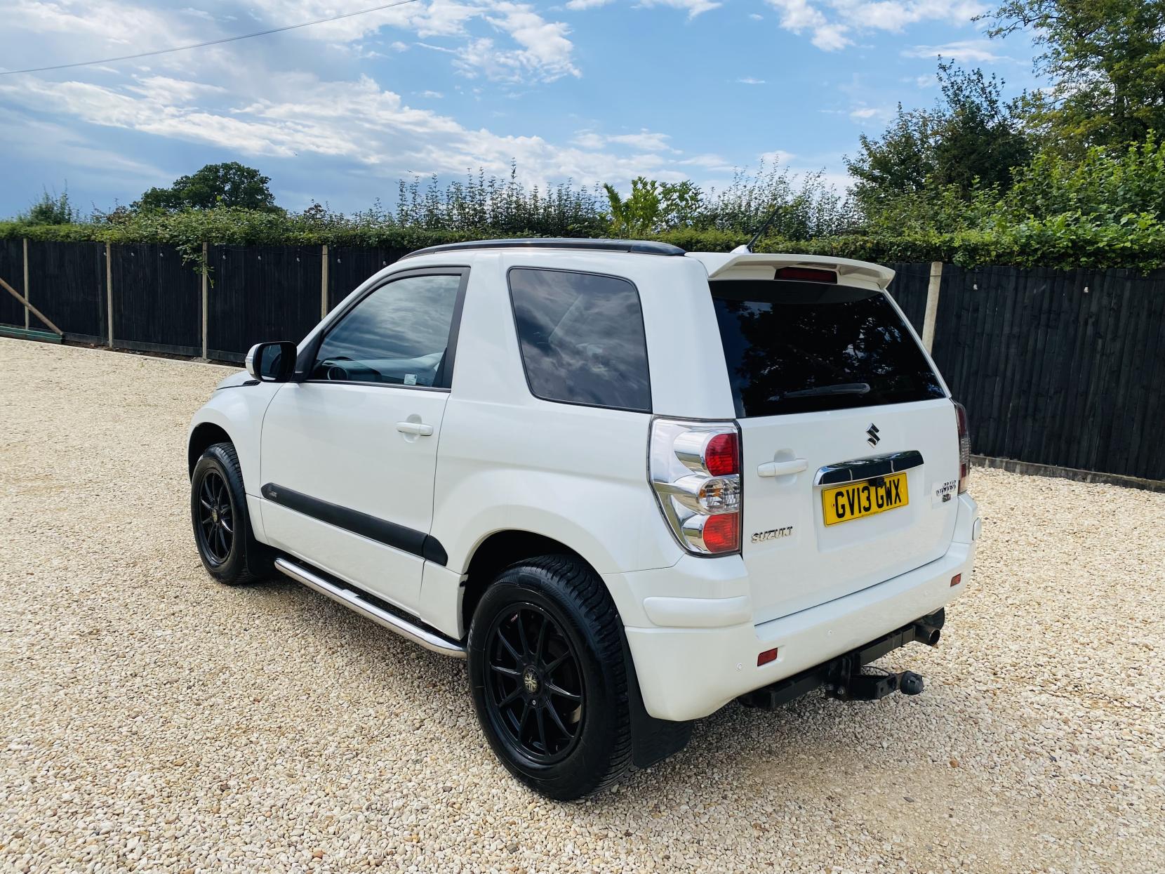 Suzuki Grand Vitara 2.4 VVT SZ4 SUV 3dr Petrol Manual 4WD Euro 5 (169 ps)