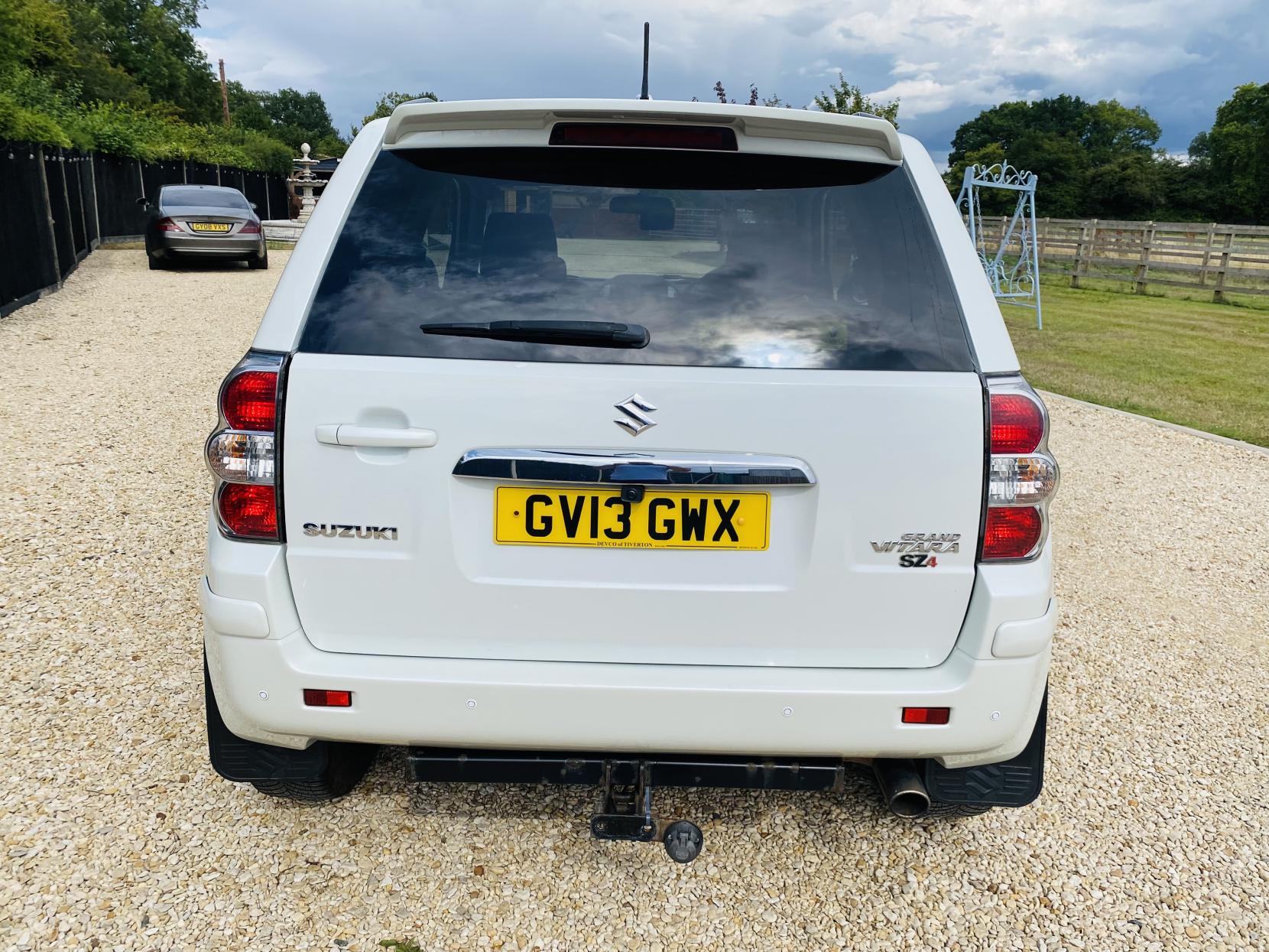 Suzuki Grand Vitara 2.4 VVT SZ4 SUV 3dr Petrol Manual 4WD Euro 5 (169 ps)
