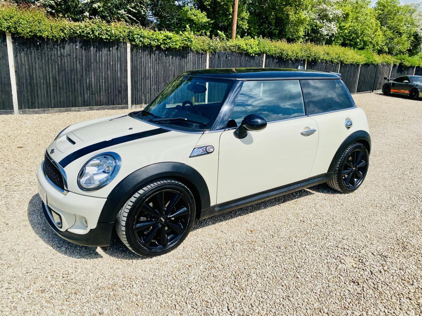 MINI Hatch 1.6 Cooper S Hatchback 3dr Petrol Manual Euro 5 (s/s) (184 ps)