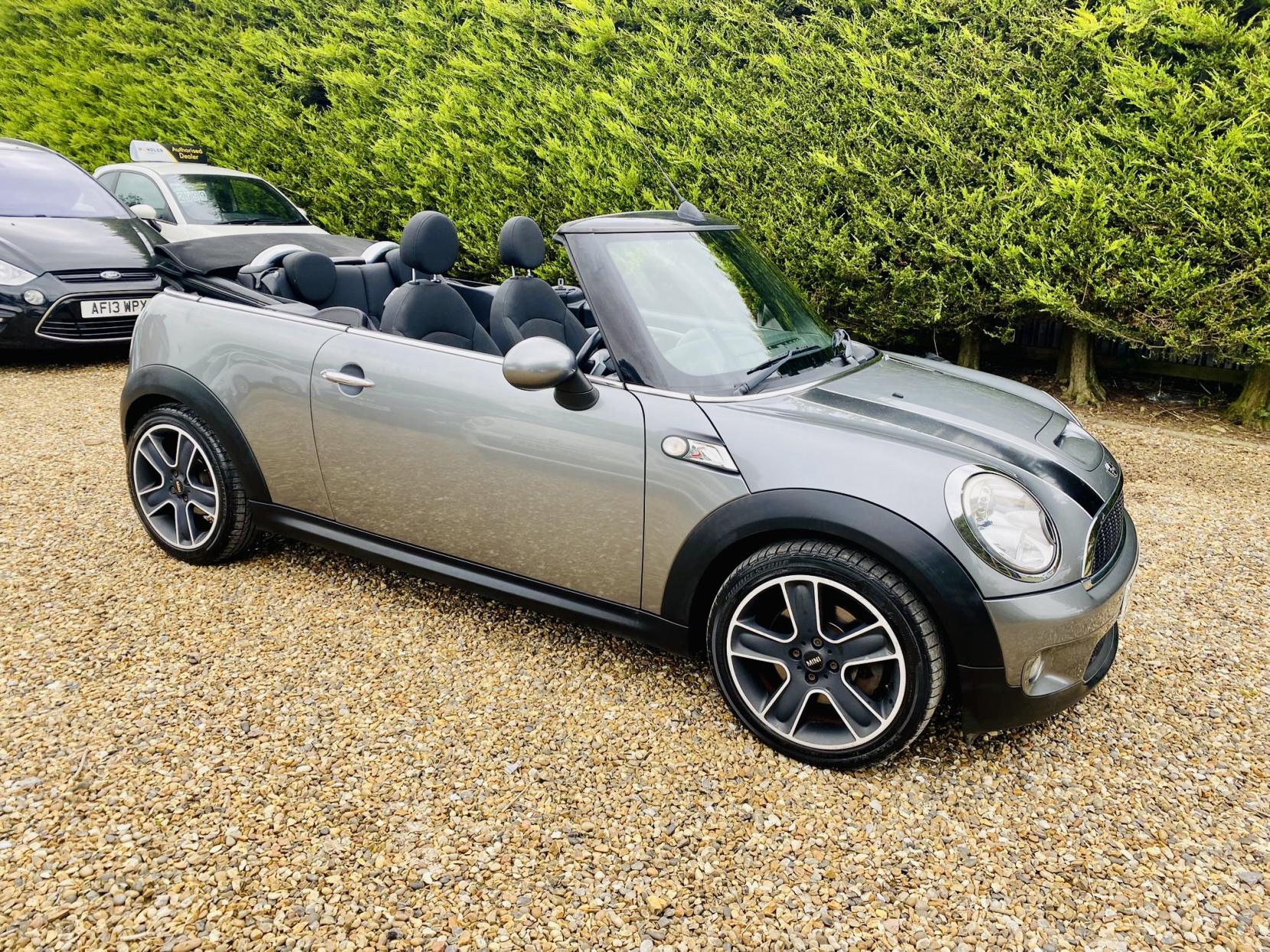 MINI Convertible 1.6 Cooper S Convertible 2dr Petrol Steptronic Euro 5 (184 ps)