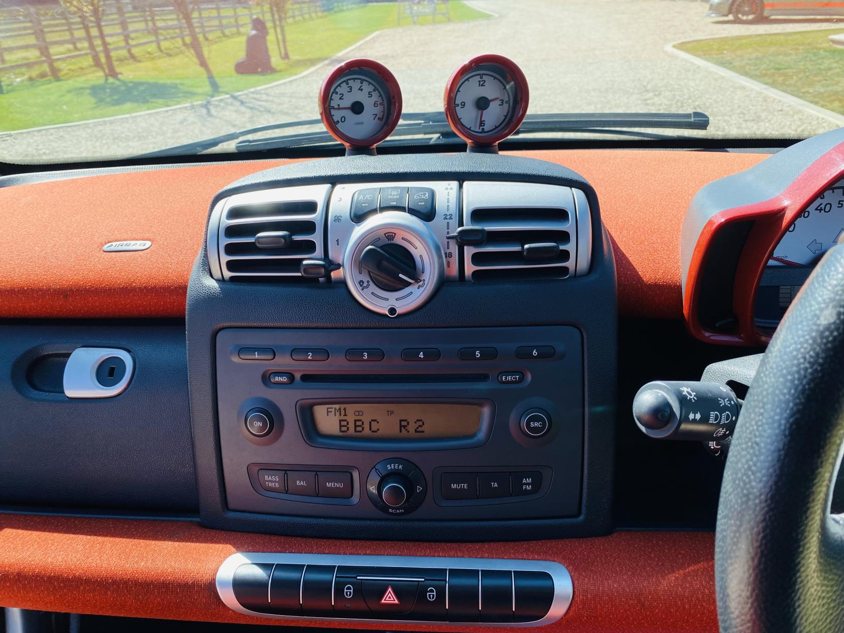 Smart fortwo 1.0 Passion Coupe 2dr Petrol Auto Euro 4 (84 bhp)