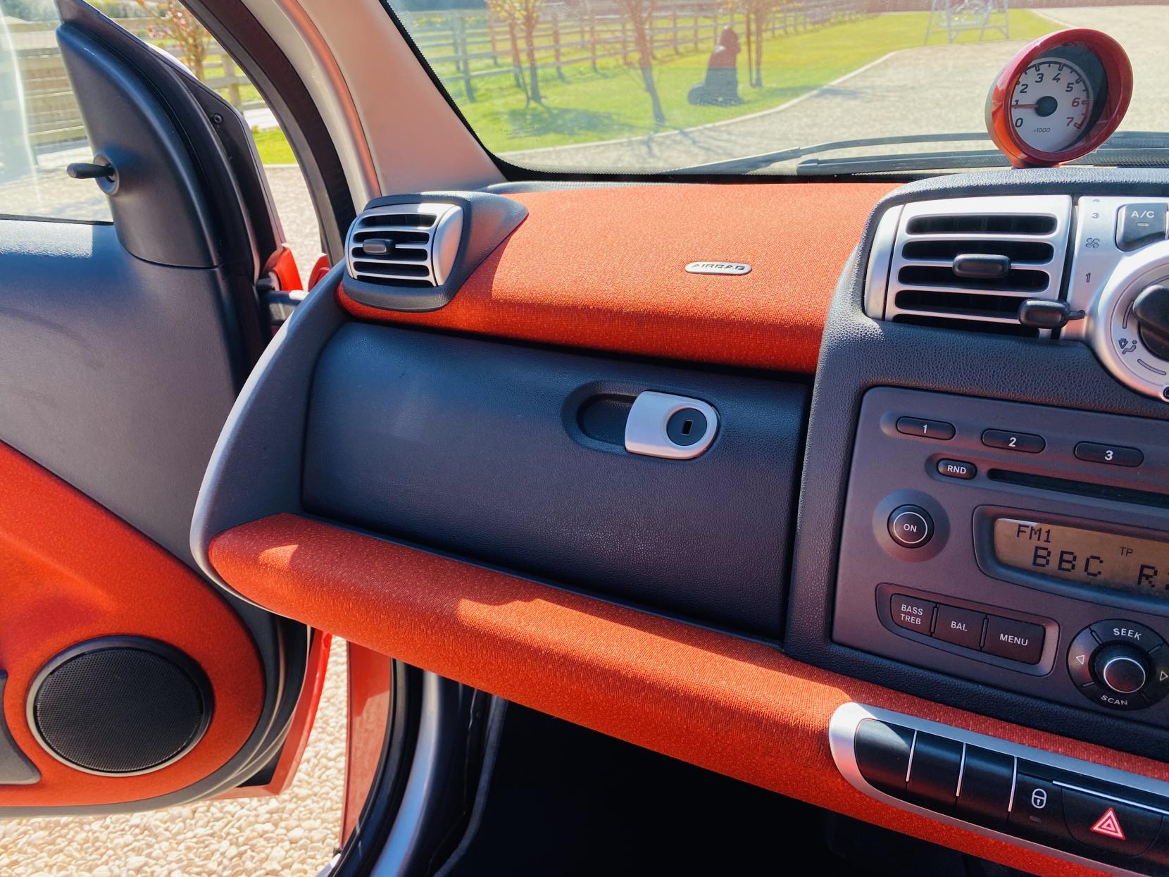 Smart fortwo 1.0 Passion Coupe 2dr Petrol Auto Euro 4 (84 bhp)