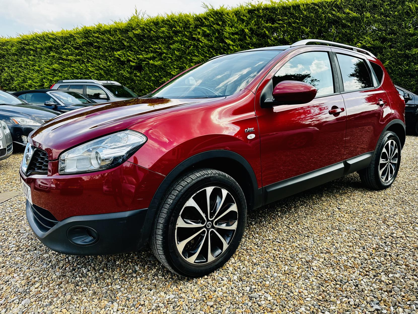 Nissan Qashqai 1.6 n-tec SUV 5dr Petrol Manual 2WD Euro 5 (117 ps)