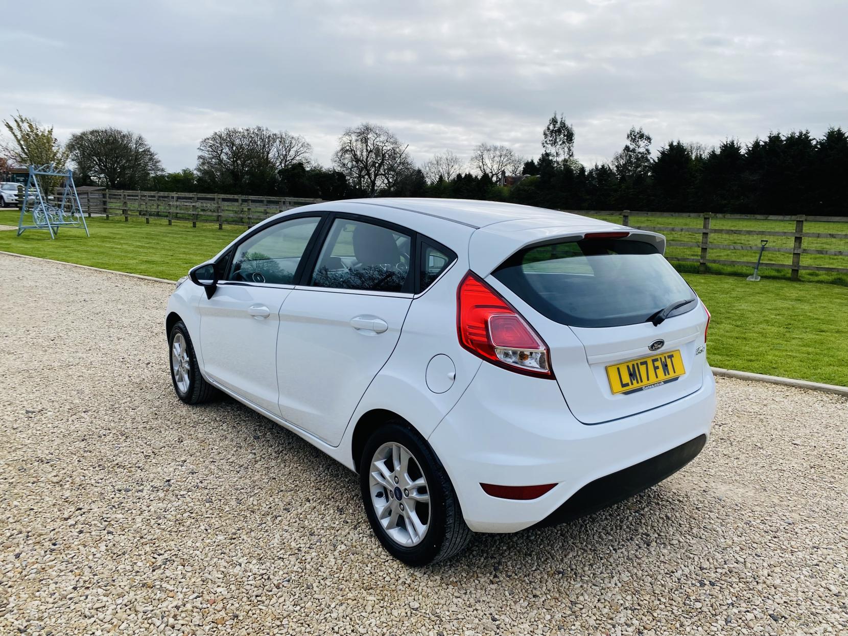 Ford Fiesta 1.25 Zetec Hatchback 5dr Petrol Manual Euro 6 (82 ps)