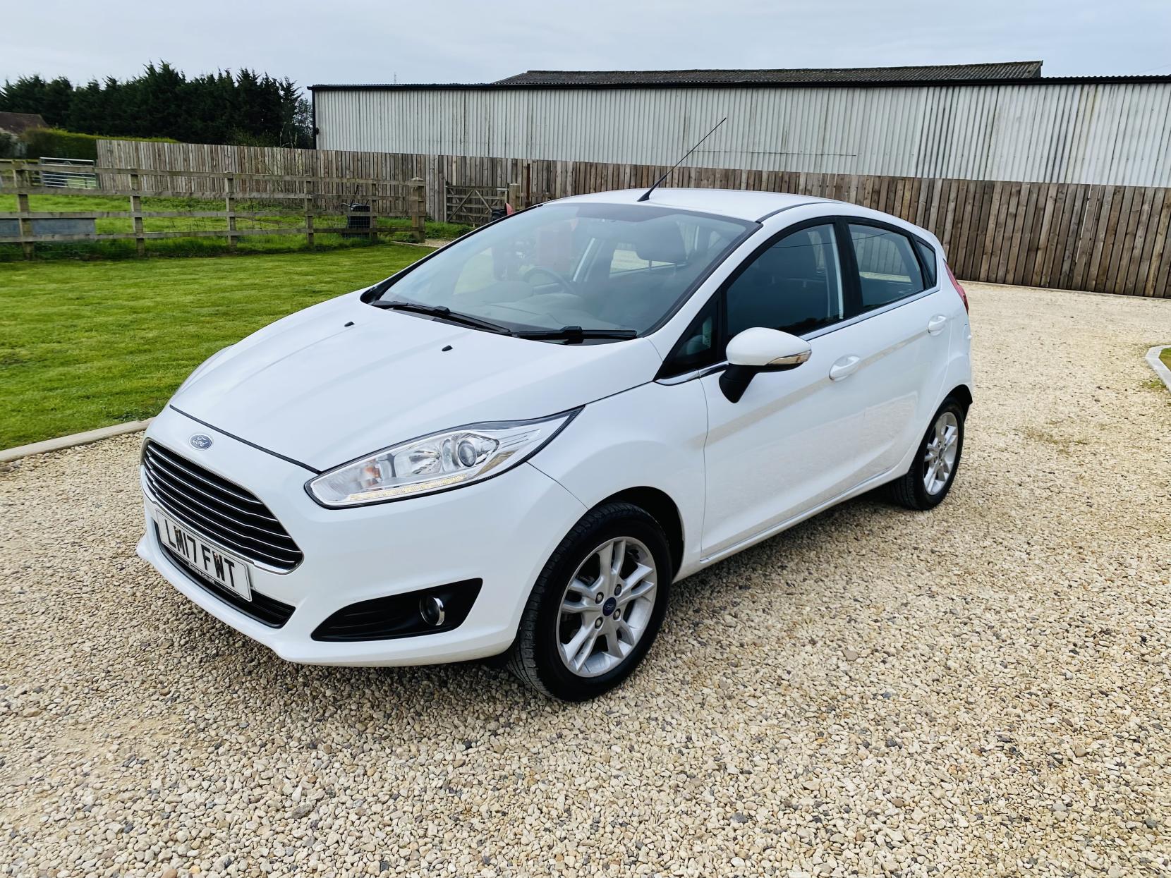 Ford Fiesta 1.25 Zetec Hatchback 5dr Petrol Manual Euro 6 (82 ps)