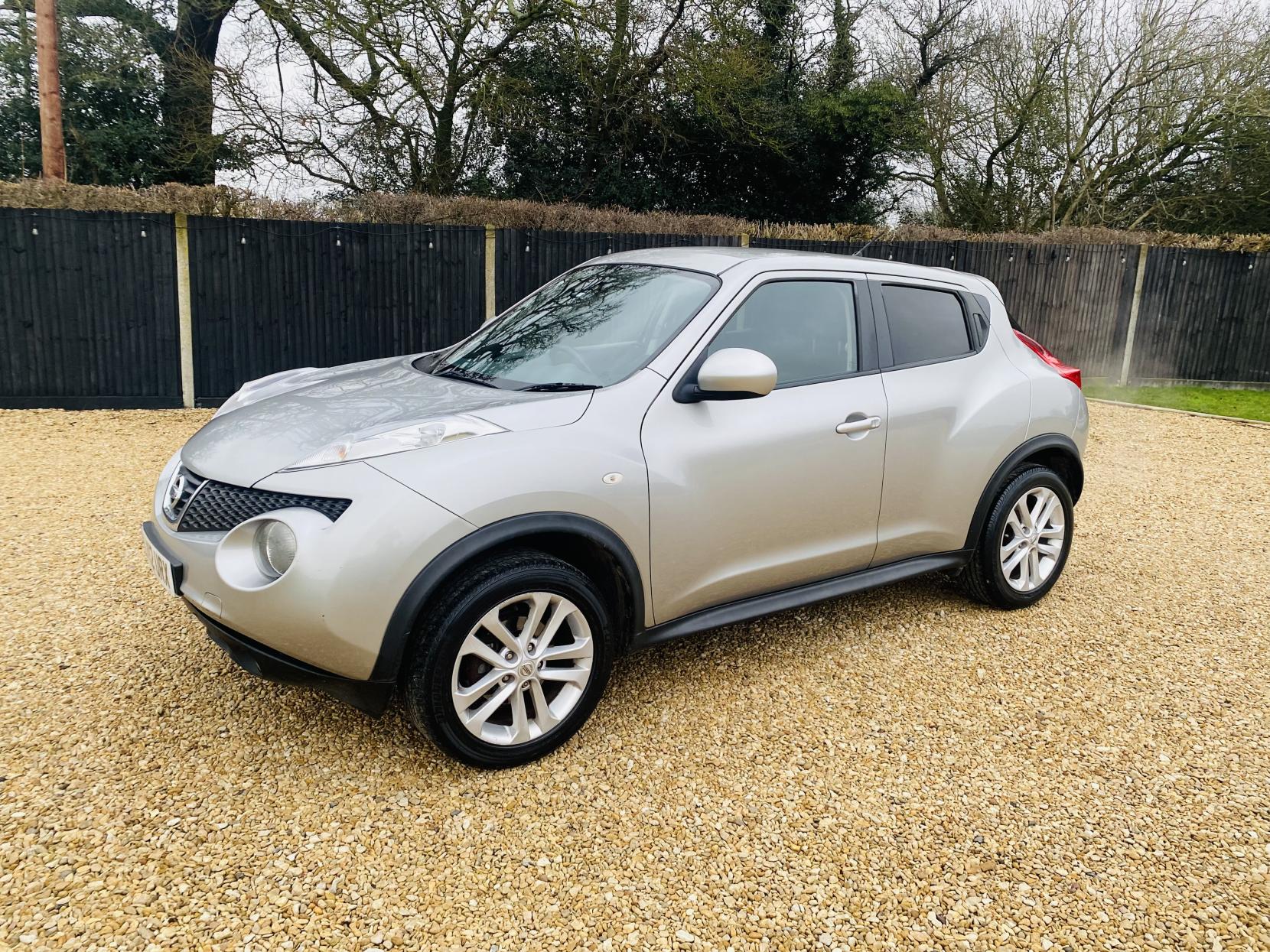 Nissan Juke 1.6 Acenta Premium SUV 5dr Petrol Manual Euro 5 (s/s) (117 ps)