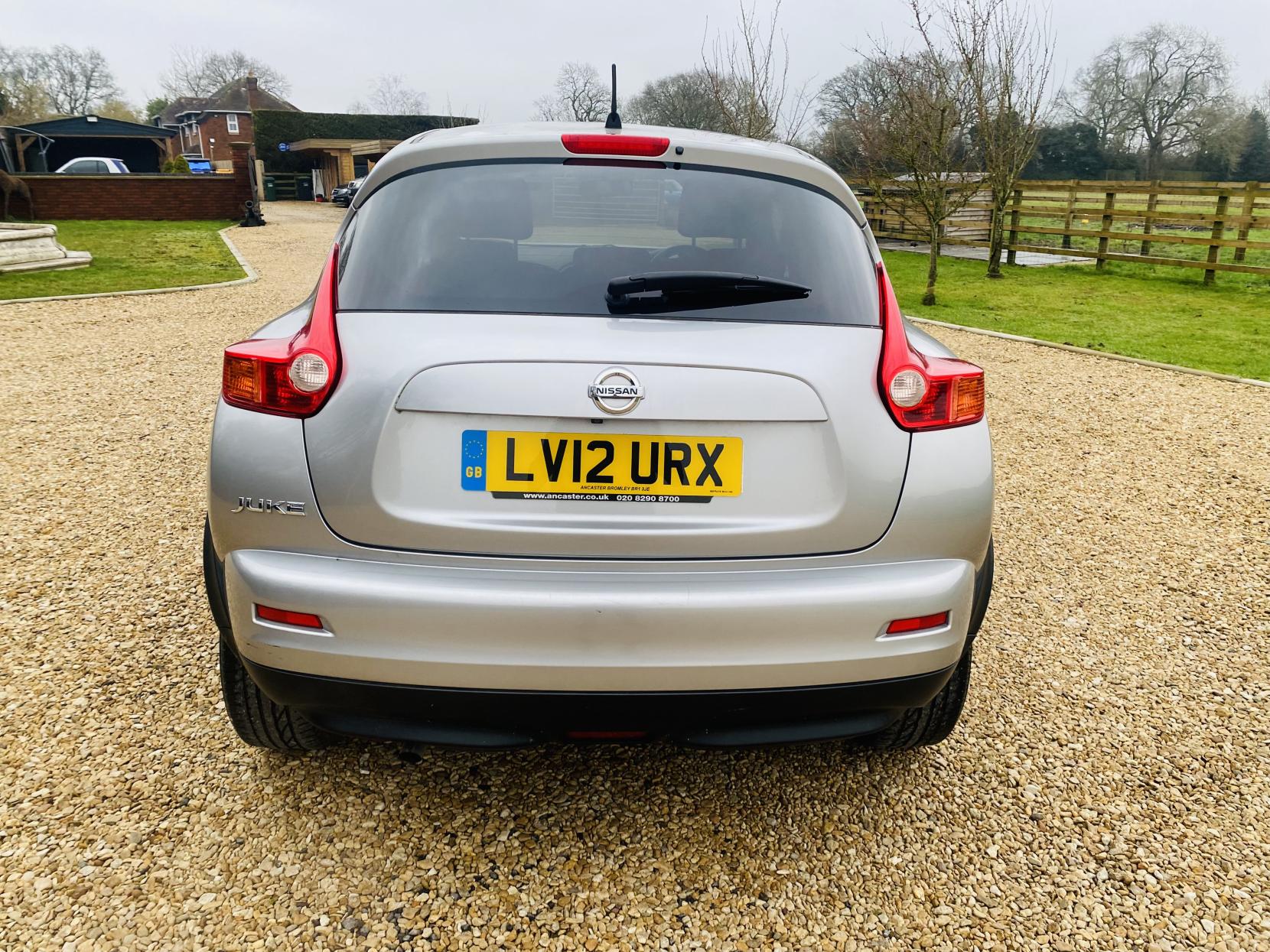 Nissan Juke 1.6 Acenta Premium SUV 5dr Petrol Manual Euro 5 (s/s) (117 ps)