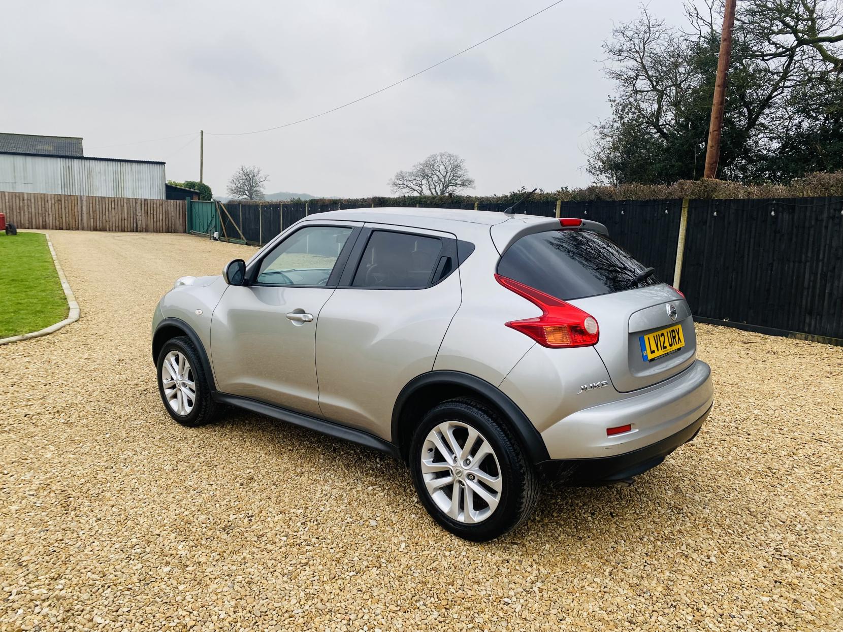 Nissan Juke 1.6 Acenta Premium SUV 5dr Petrol Manual Euro 5 (s/s) (117 ps)