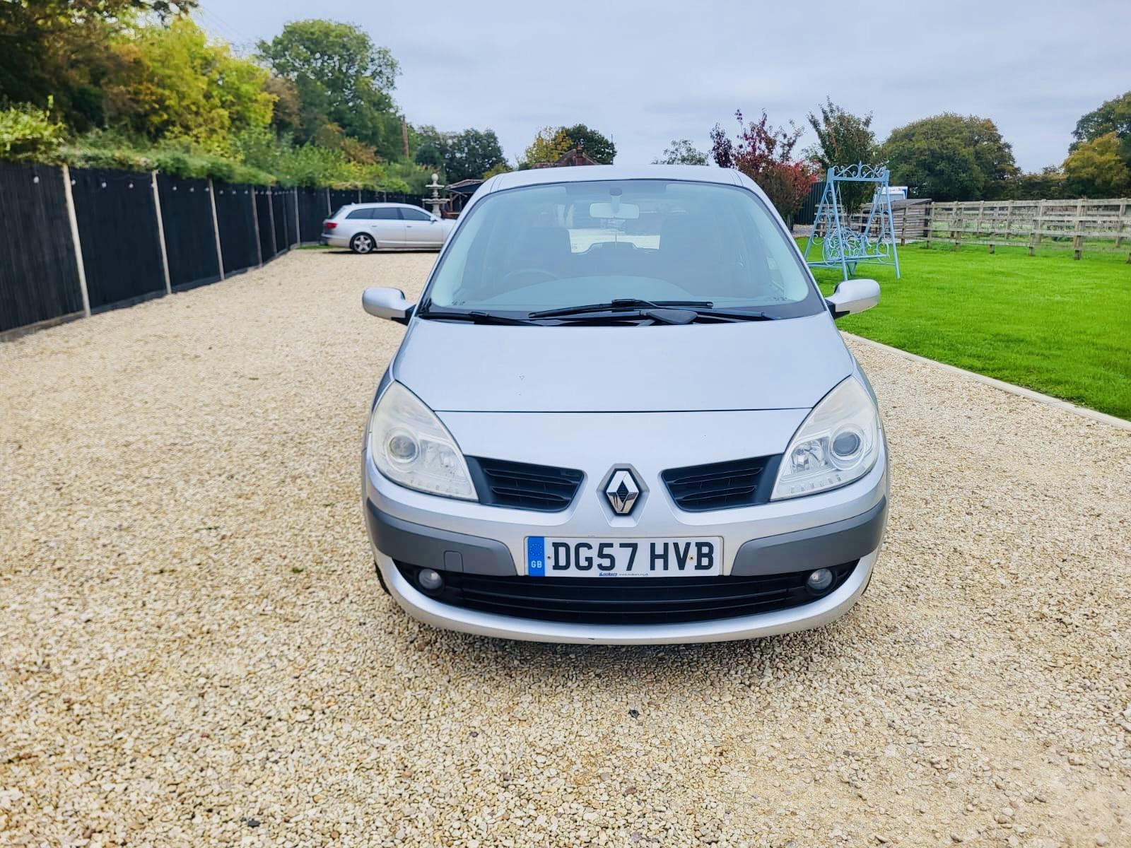 Renault Scenic 1.6 VVT Dynamique MPV 5dr Petrol Automatic (191 g/km, 111 bhp)