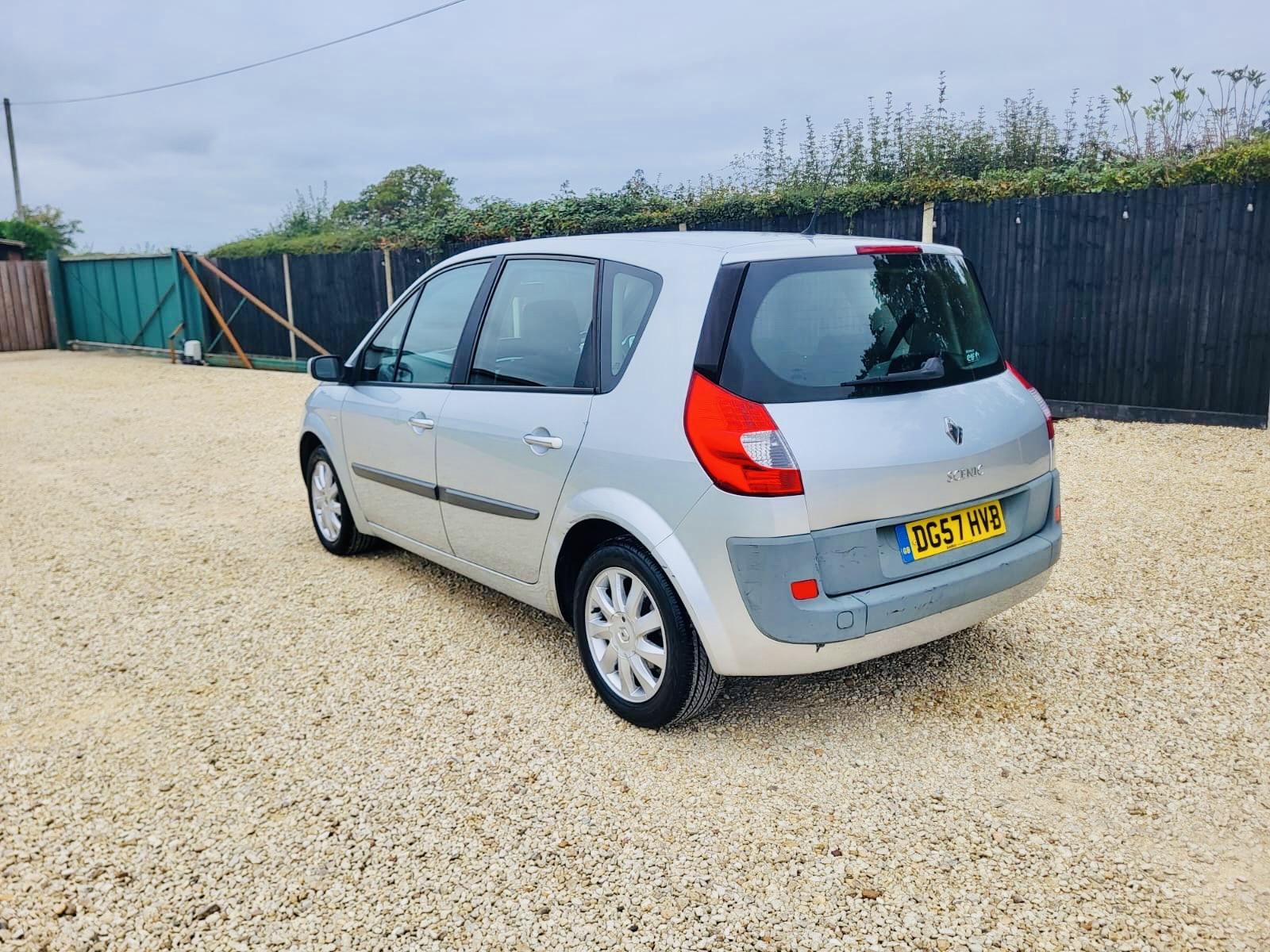 Renault Scenic 1.6 VVT Dynamique MPV 5dr Petrol Automatic (191 g/km, 111 bhp)