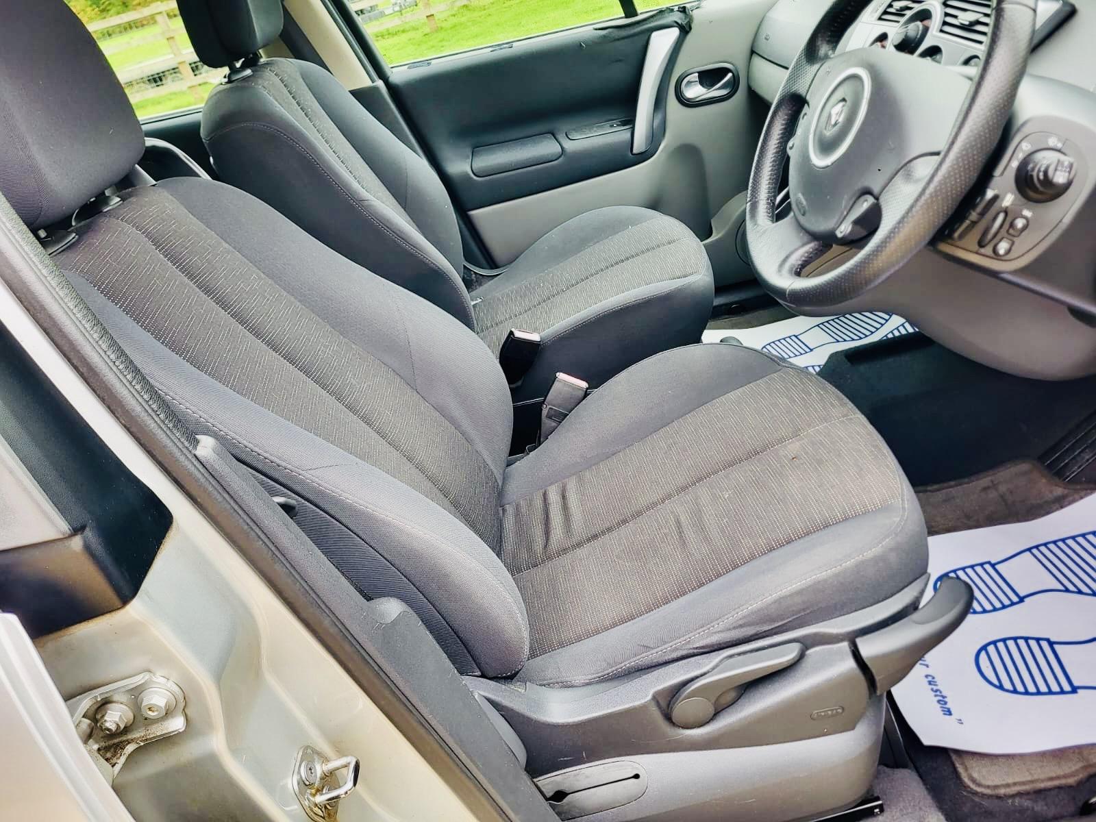 Renault Scenic 1.6 VVT Dynamique MPV 5dr Petrol Automatic (191 g/km, 111 bhp)