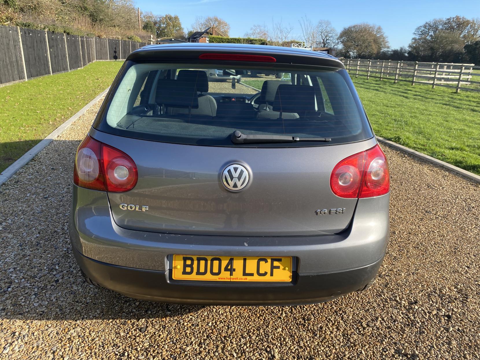 Volkswagen Golf 1.6 FSI SE Hatchback 5dr Petrol Automatic (178 g/km, 113 bhp)