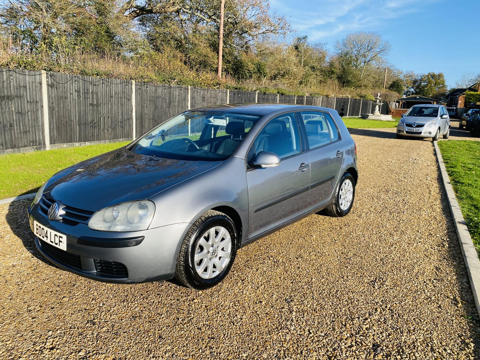 Volkswagen Golf 1.6 FSI SE Hatchback 5dr Petrol Automatic (178 g/km, 113 bhp)