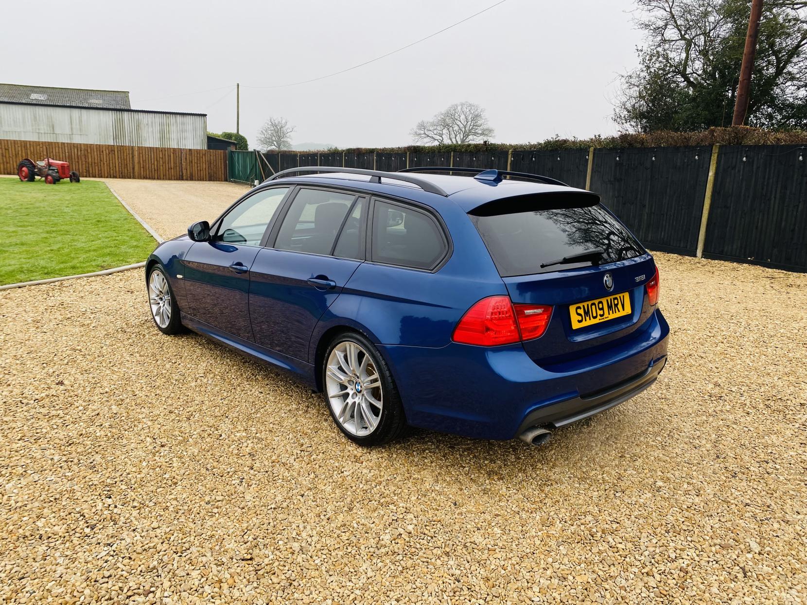 BMW 3 Series 2.0 318i M Sport Touring 5dr Petrol Manual Euro 4 (143 ps)