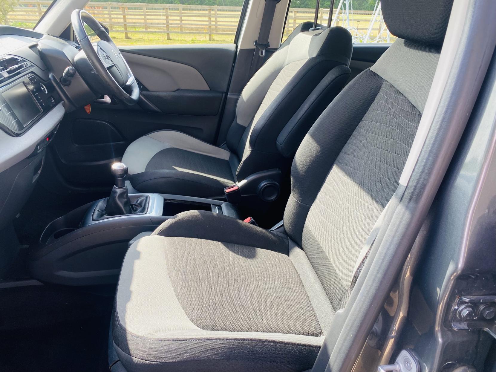 Citroen C4 Picasso 1.6 VTi VTR+ MPV 5dr Petrol Manual Euro 5 (120 ps)