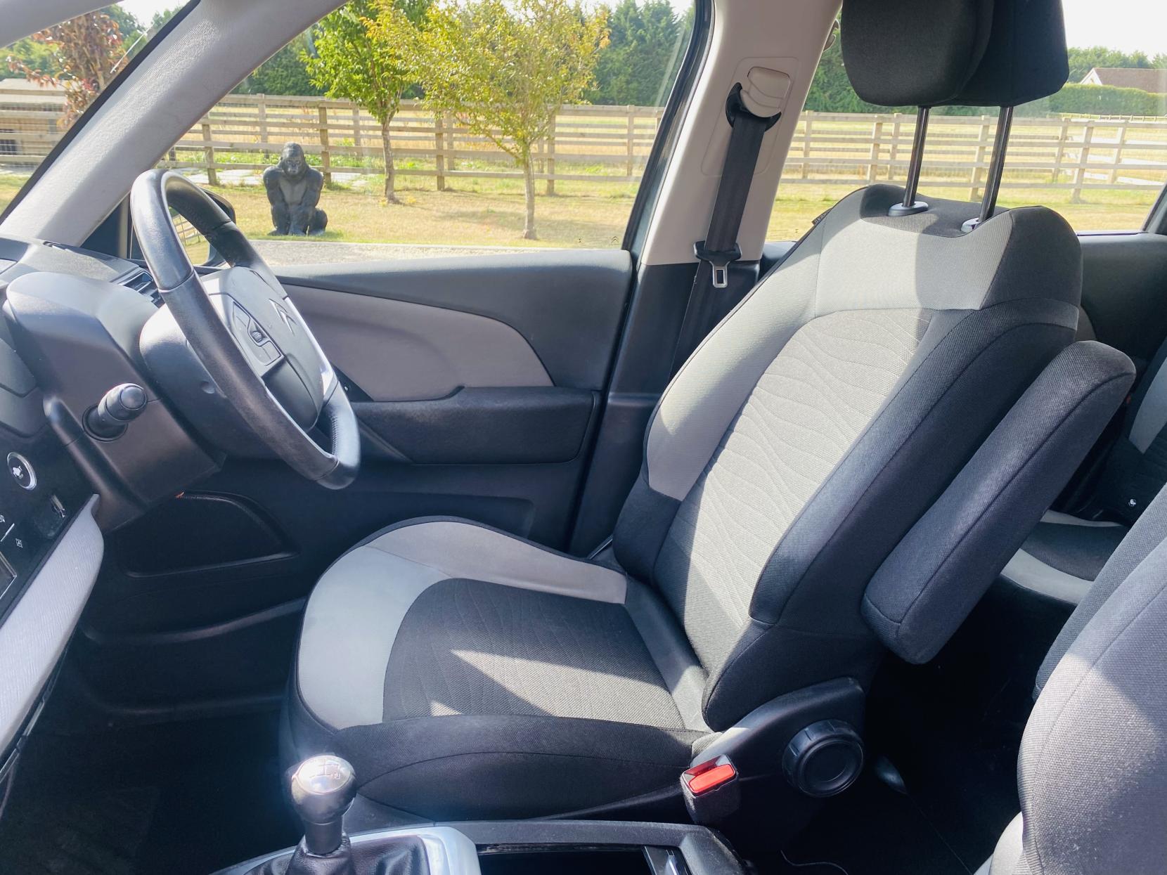 Citroen C4 Picasso 1.6 VTi VTR+ MPV 5dr Petrol Manual Euro 5 (120 ps)