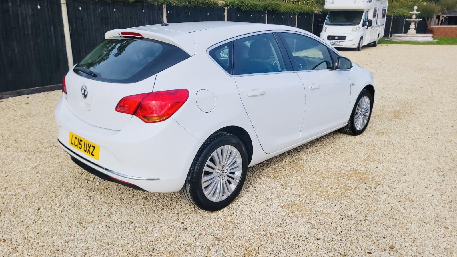 Vauxhall Astra 1.4i Excite Hatchback 5dr Petrol Manual Euro 6 (100 ps)