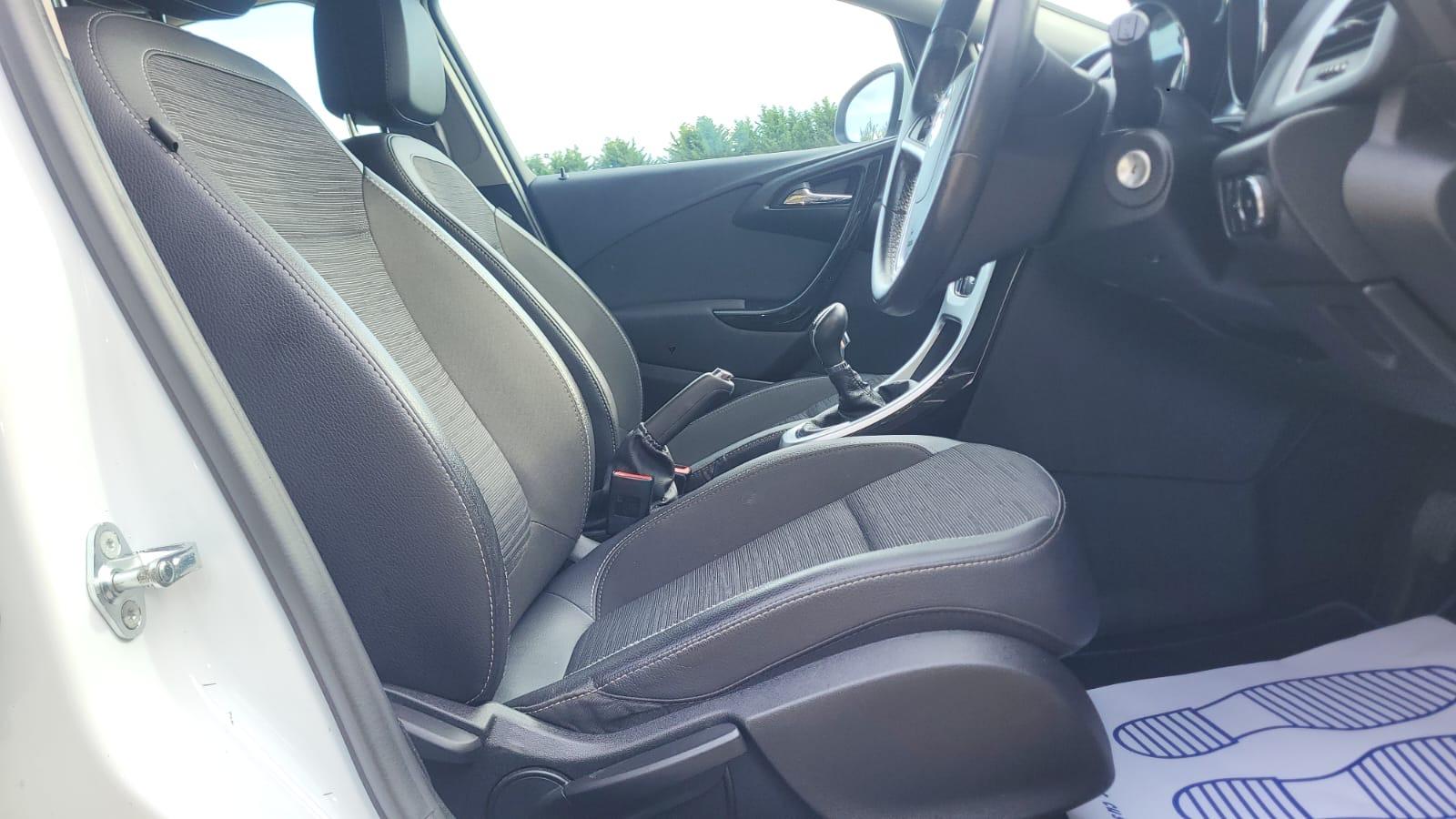 Vauxhall Astra 1.4i Excite Hatchback 5dr Petrol Manual Euro 6 (100 ps)