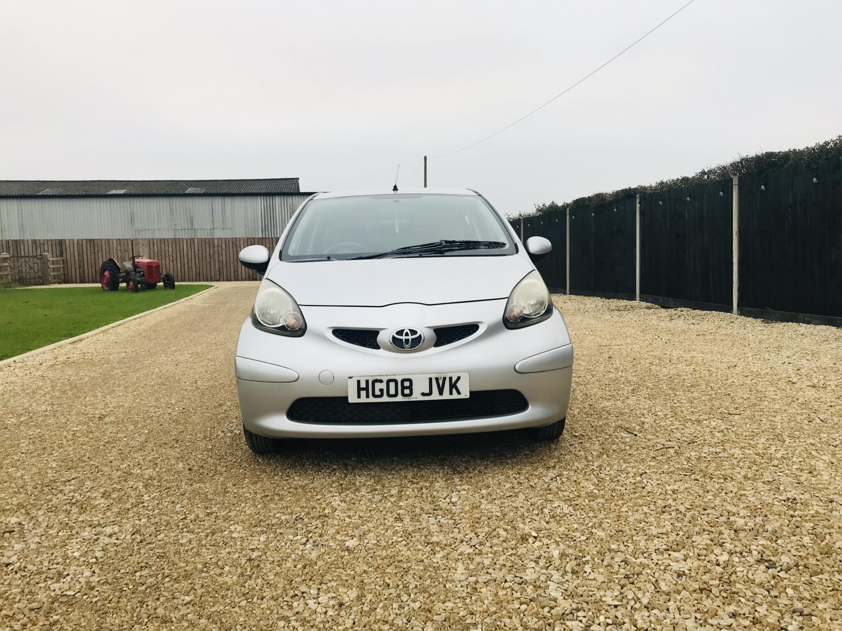 Toyota AYGO 1.0 VVT-i Platinum Hatchback 5dr Petrol MultiMode Euro 4 (AC) (67 bhp)