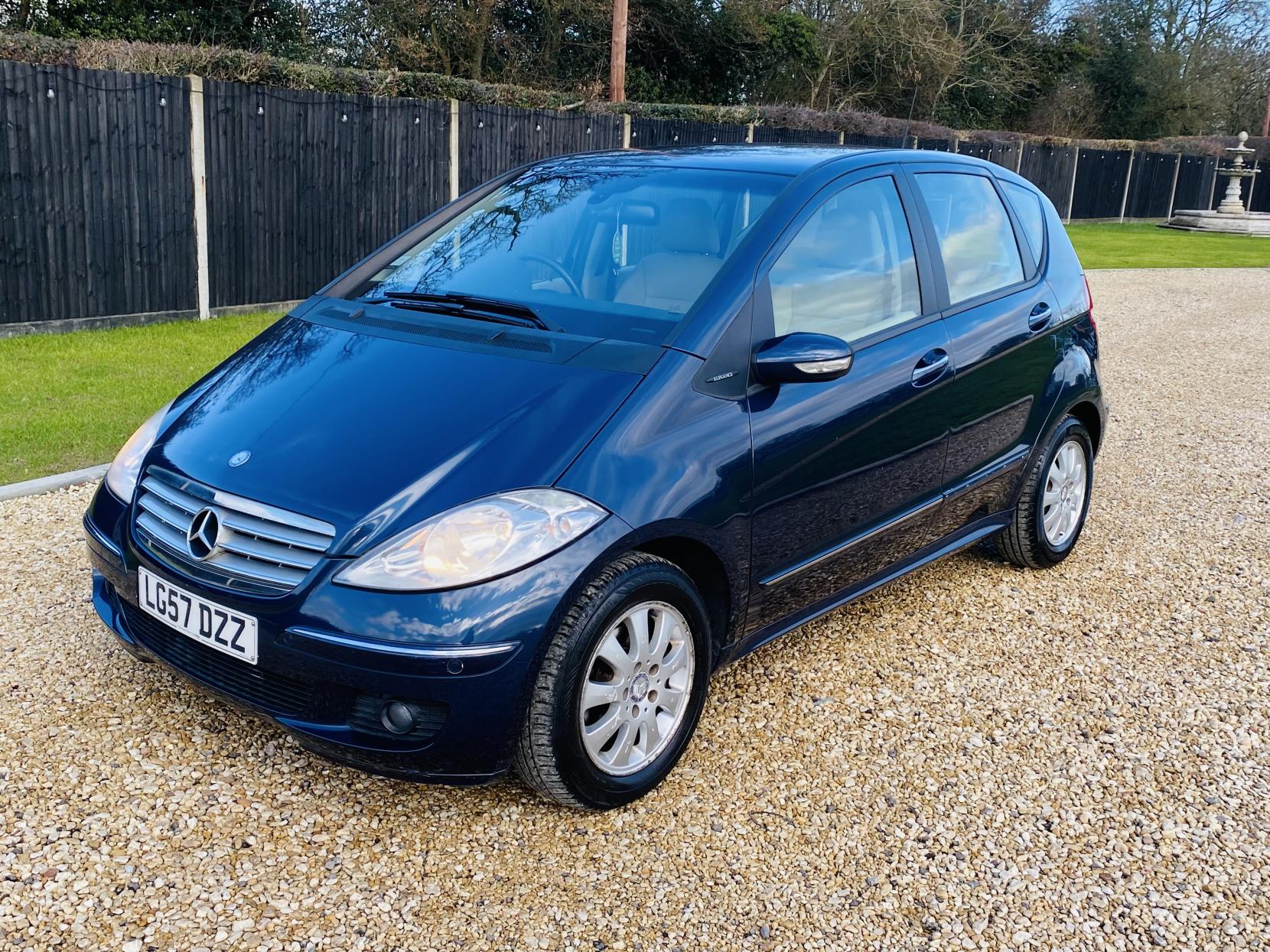 Mercedes-Benz A Class 1.7 A170 Elegance SE Hatchback 5dr Petrol CVT (157 g/km, 116 bhp)