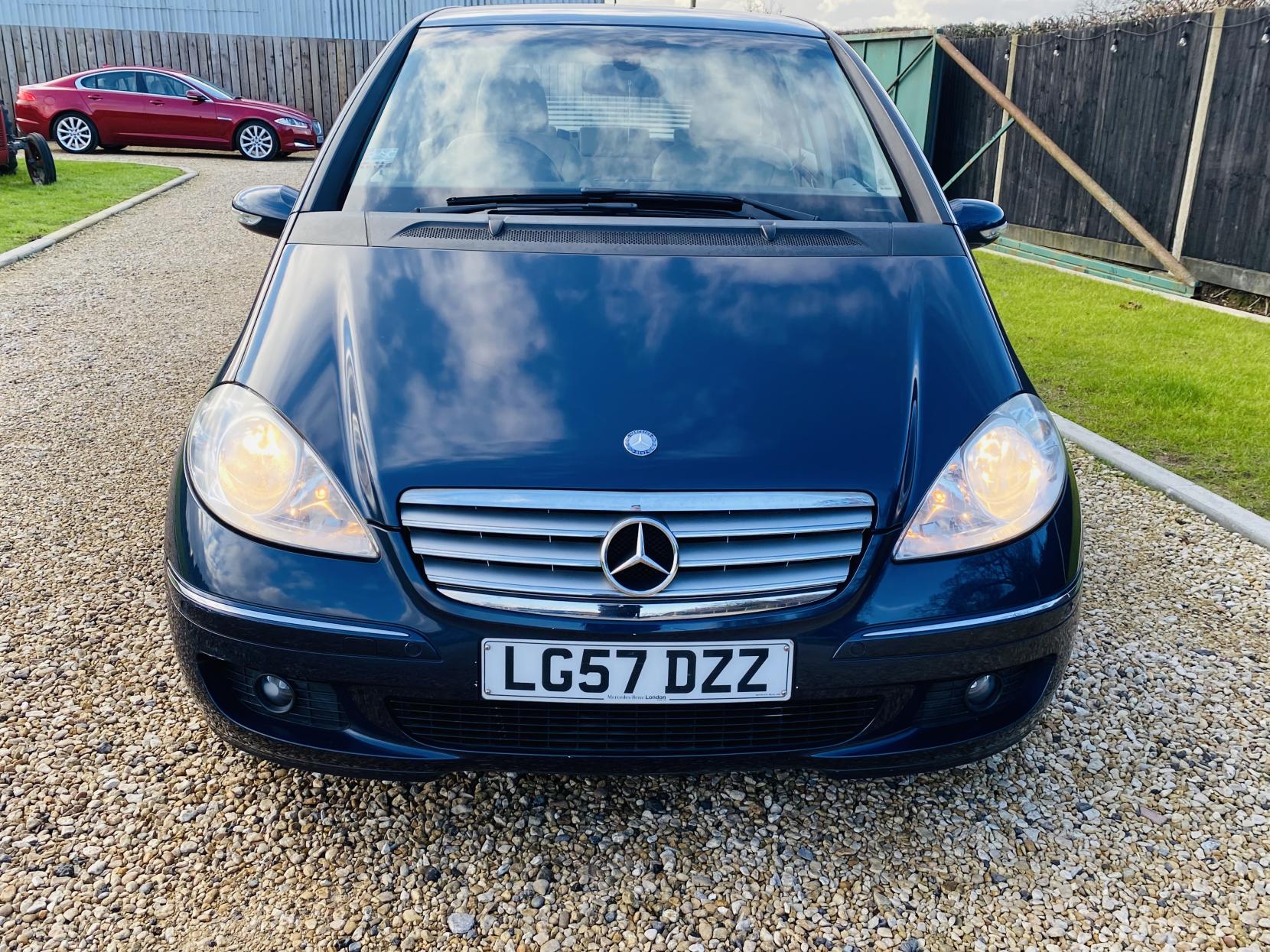 Mercedes-Benz A Class 1.7 A170 Elegance SE Hatchback 5dr Petrol CVT (157 g/km, 116 bhp)