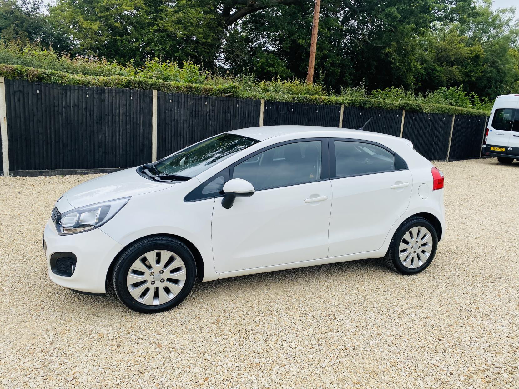 Kia Rio 1.4 2 Hatchback 5dr Petrol Auto Euro 5 (107 bhp)