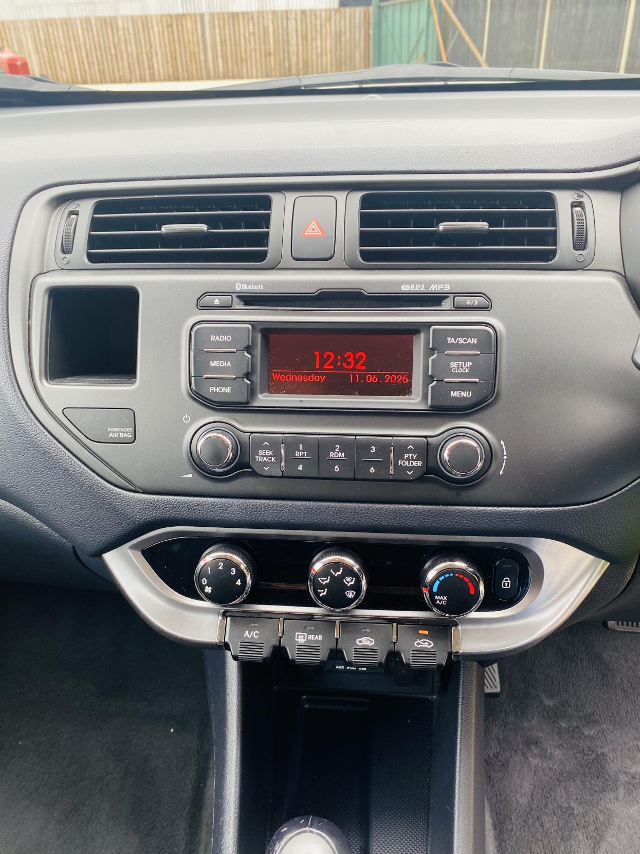 Kia Rio 1.4 2 Hatchback 5dr Petrol Auto Euro 5 (107 bhp)