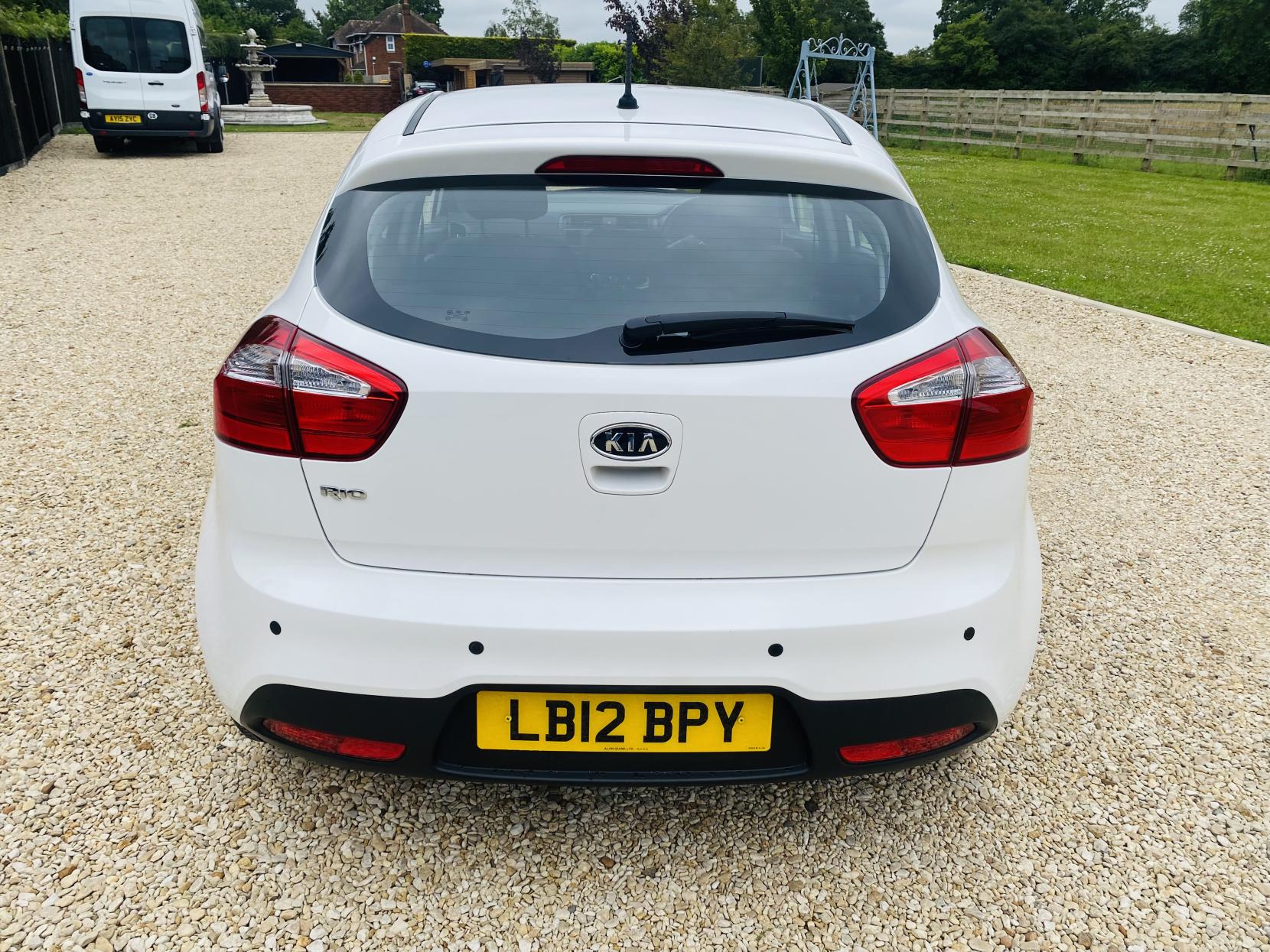 Kia Rio 1.4 2 Hatchback 5dr Petrol Auto Euro 5 (107 bhp)