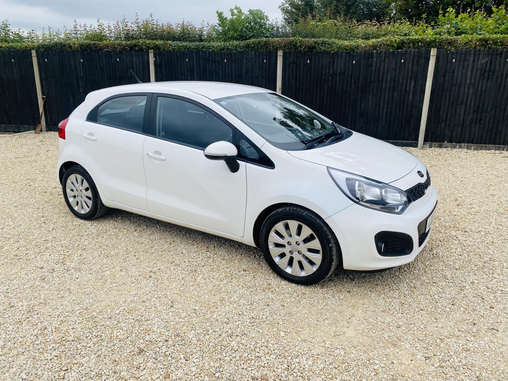 Kia Rio 1.4 2 Hatchback 5dr Petrol Auto Euro 5 (107 bhp)