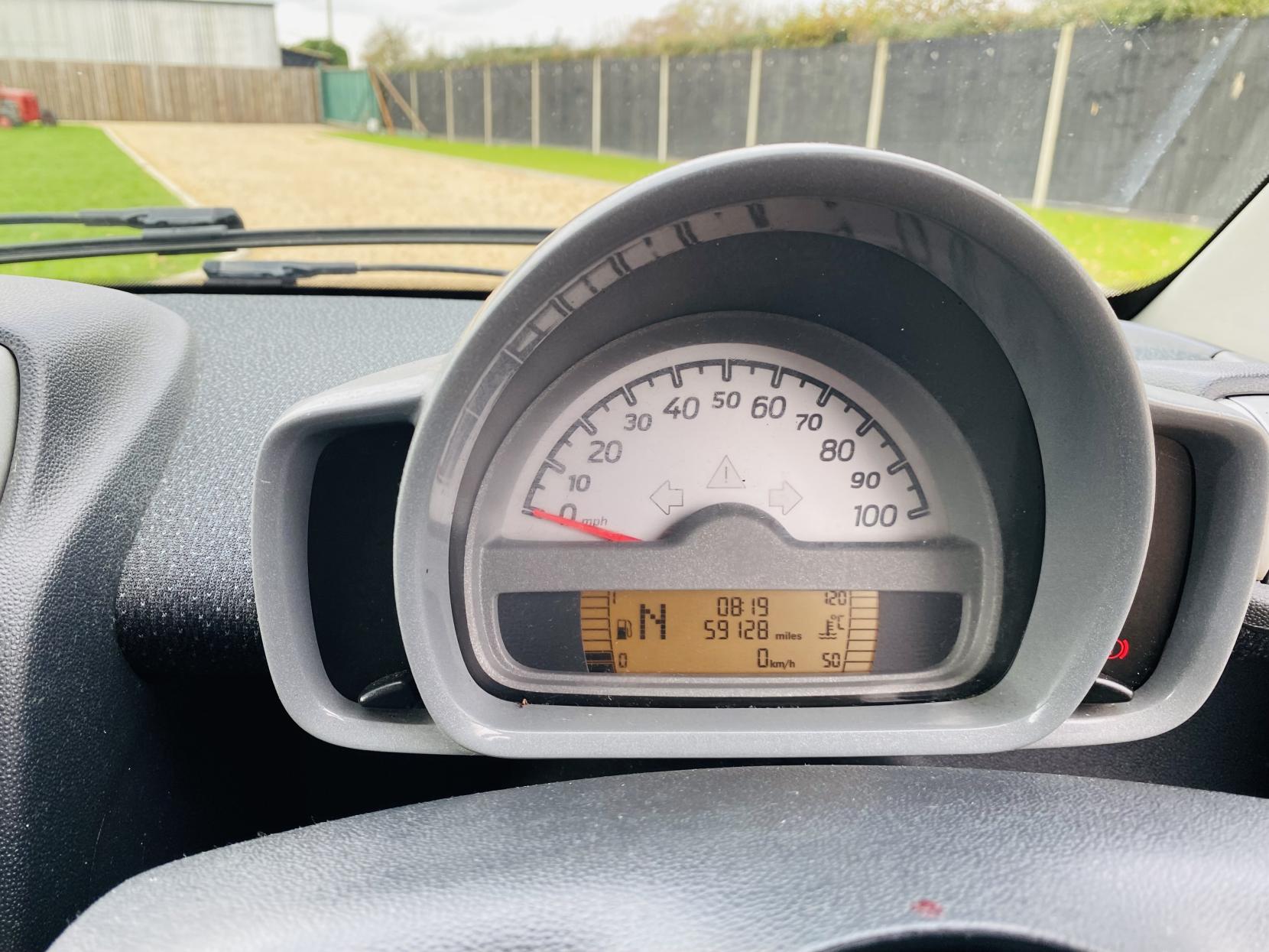 Smart fortwo 1.0 Passion Coupe 2dr Petrol Auto Euro 4 (71 bhp)