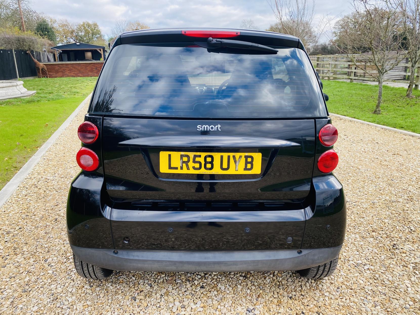 Smart fortwo 1.0 Passion Coupe 2dr Petrol Auto Euro 4 (71 bhp)