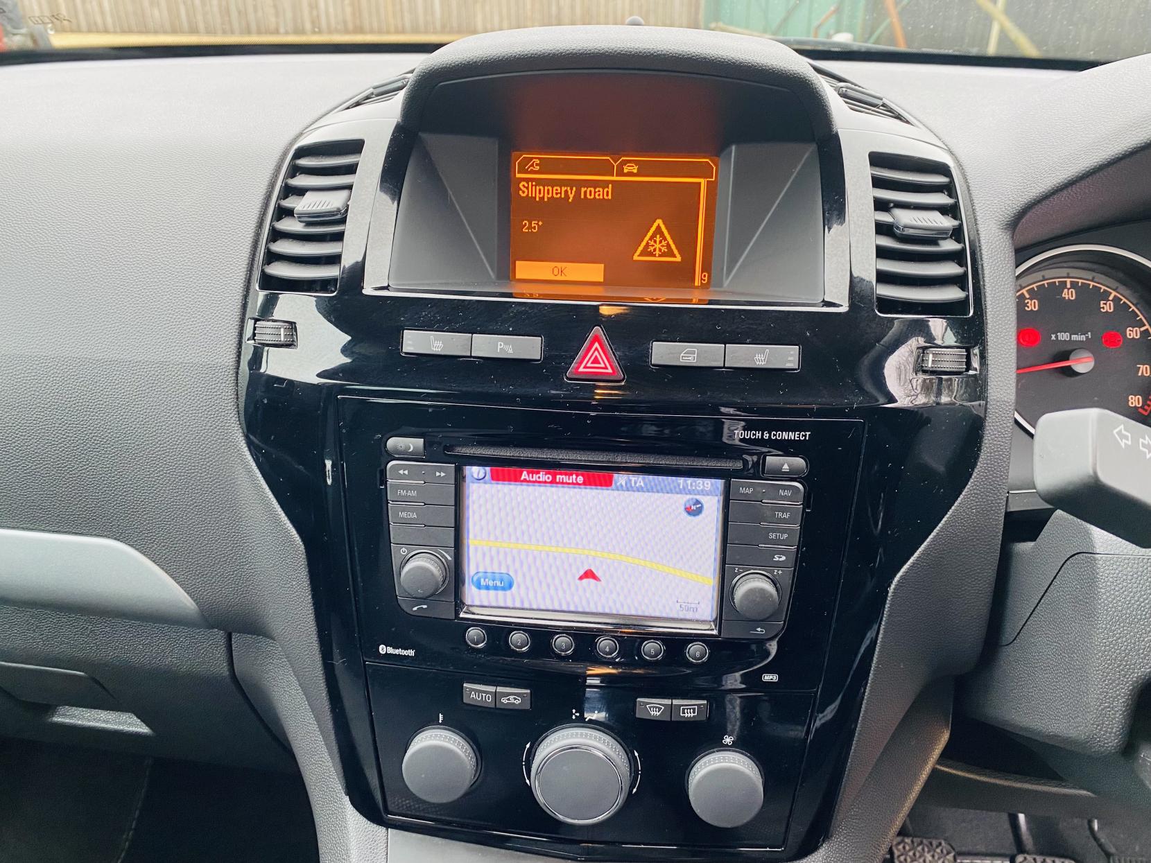 Vauxhall Zafira 1.8 16V Design MPV 5dr Petrol Manual Euro 5 (SNav) (140 ps)