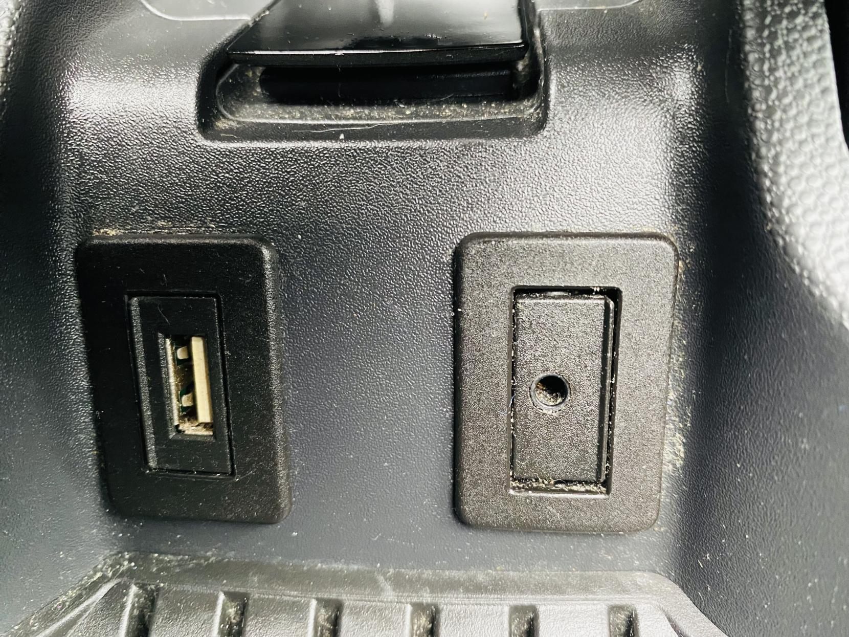 Vauxhall Zafira 1.8 16V Design MPV 5dr Petrol Manual Euro 5 (SNav) (140 ps)