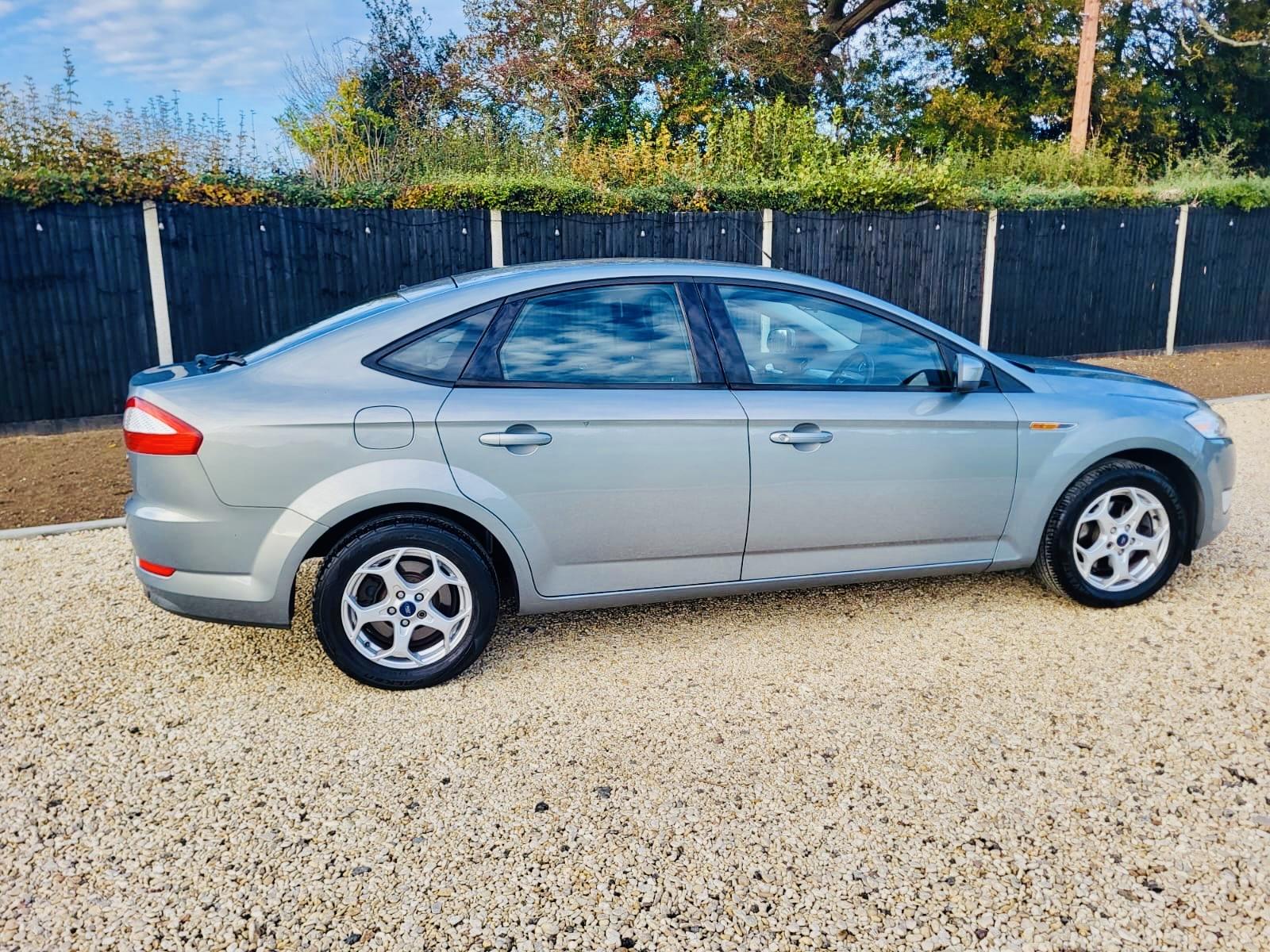 Ford Mondeo 2.0 Zetec Hatchback 5dr Petrol Manual (189 g/km, 143 bhp)