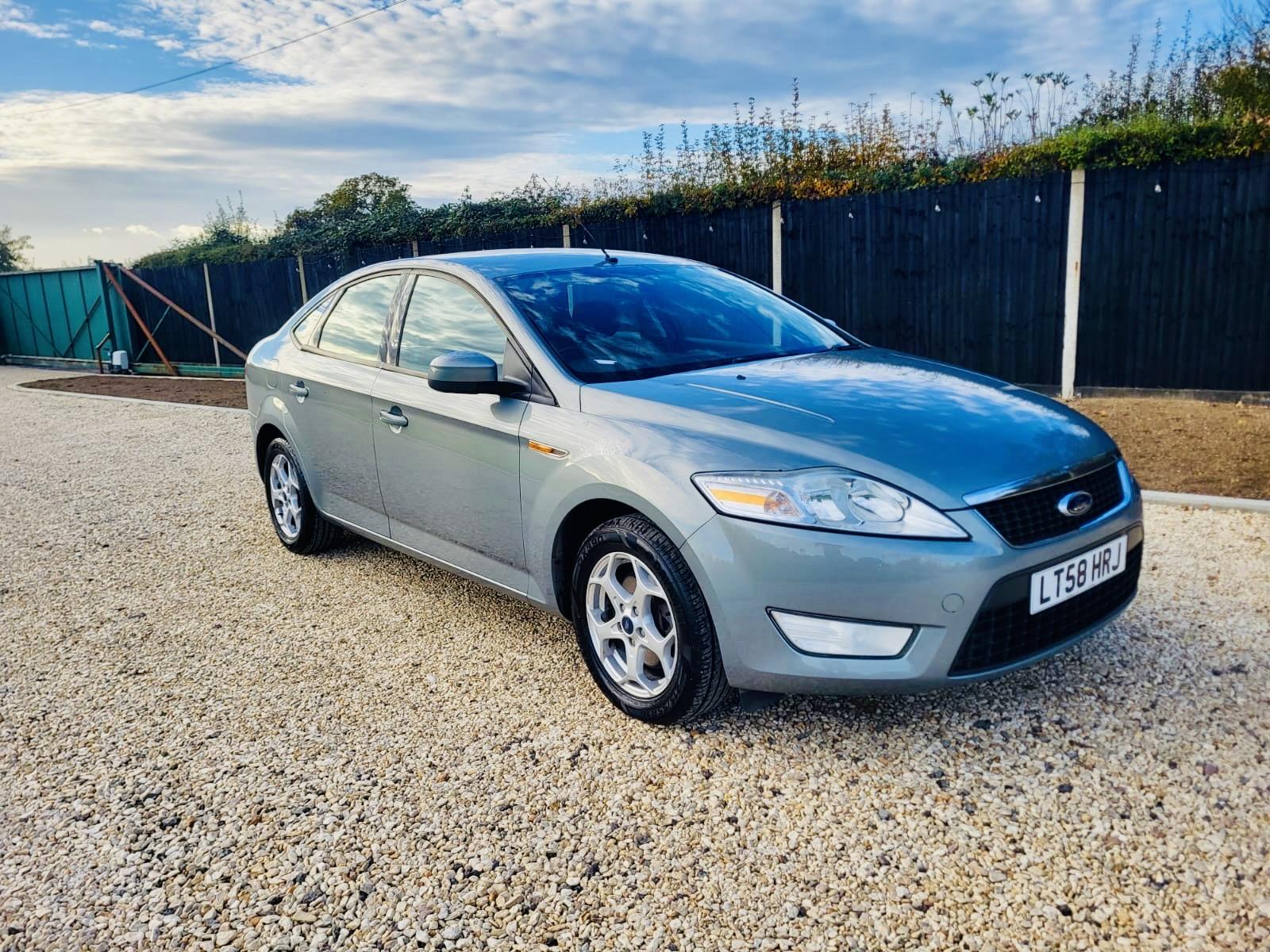Ford Mondeo 2.0 Zetec Hatchback 5dr Petrol Manual (189 g/km, 143 bhp)