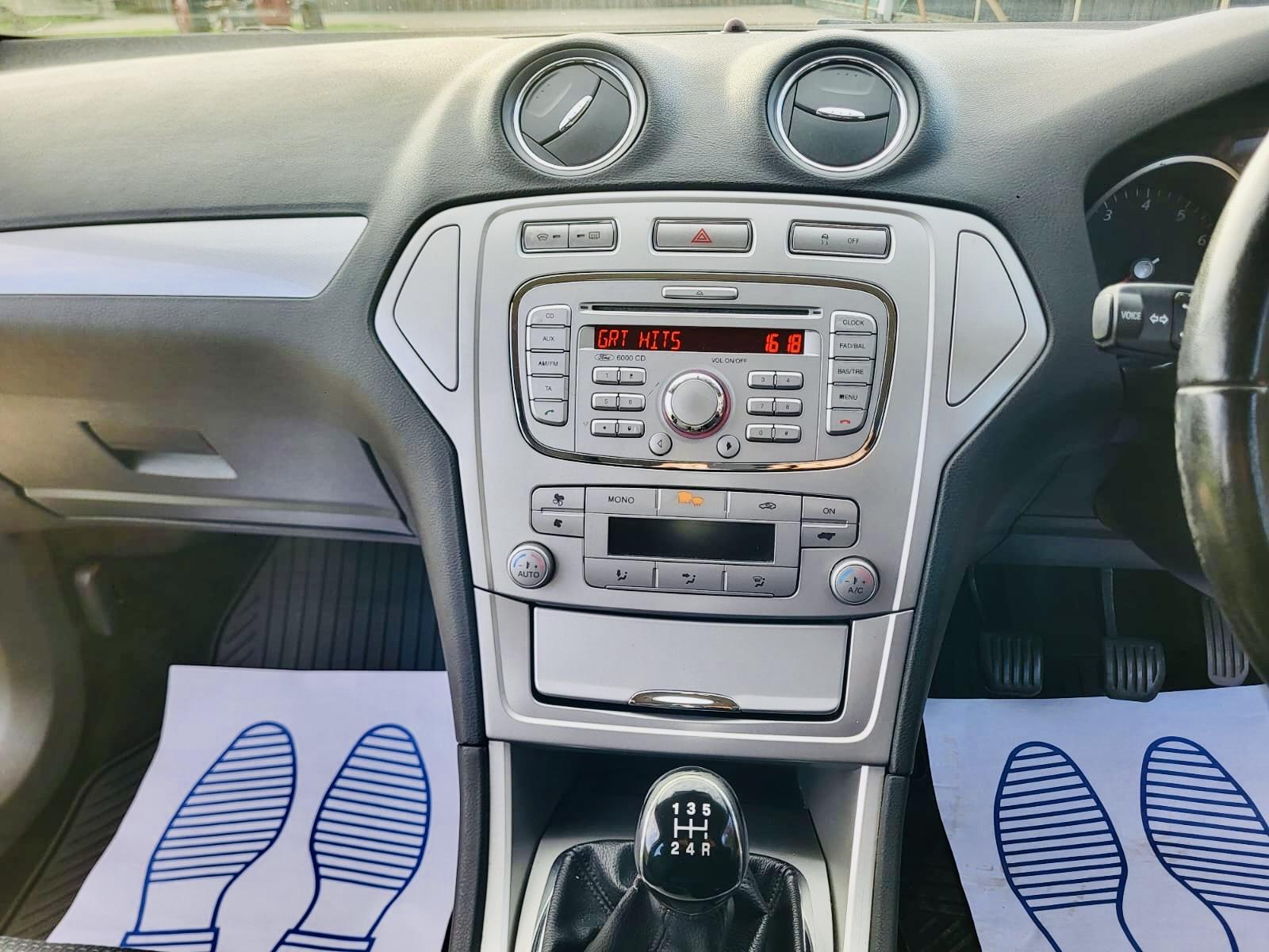 Ford Mondeo 2.0 Zetec Hatchback 5dr Petrol Manual (189 g/km, 143 bhp)