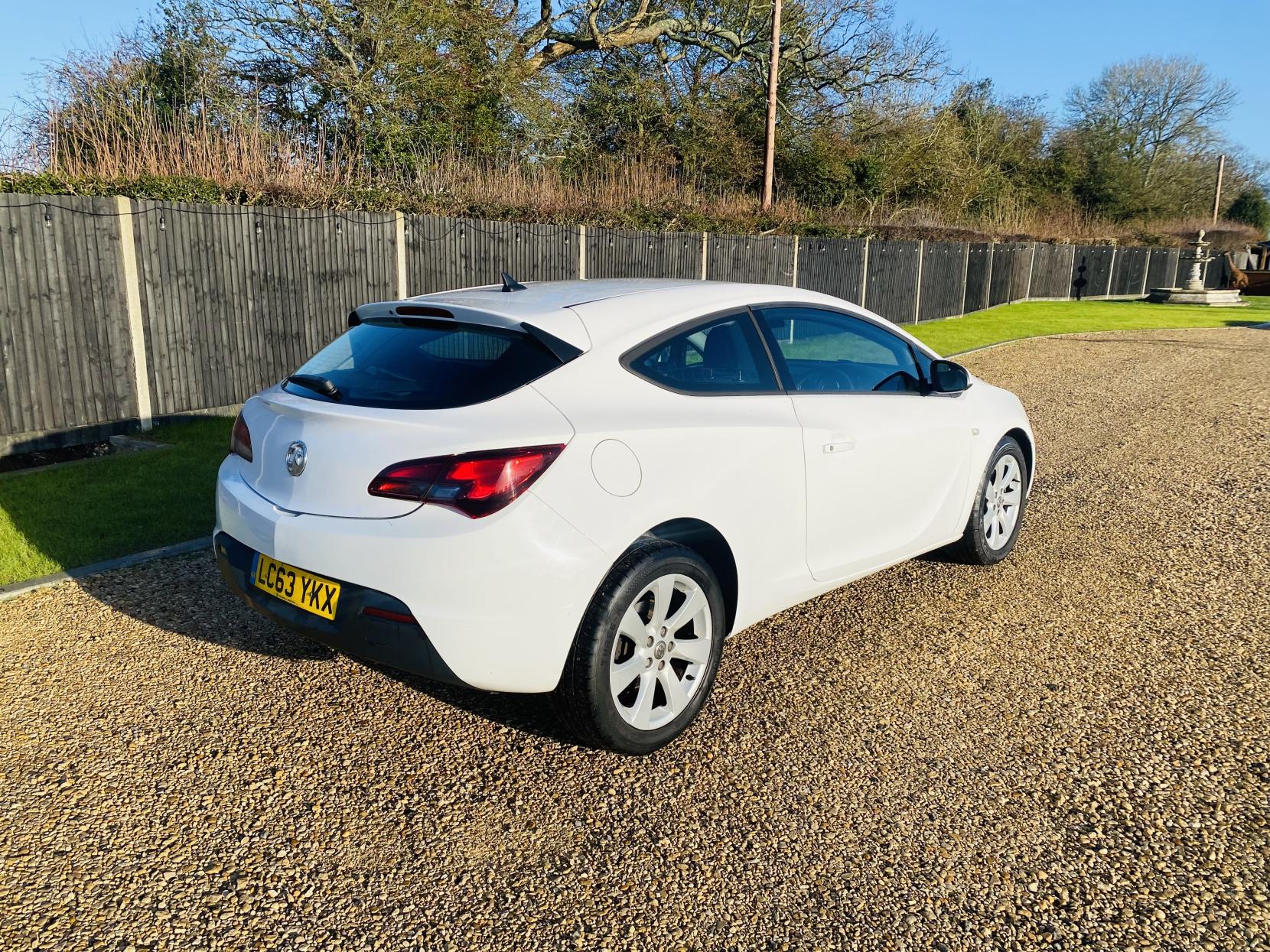 Vauxhall Astra GTC 1.4T 16V Sport Coupe 3dr Petrol Manual Euro 5 (s/s) (120 ps)